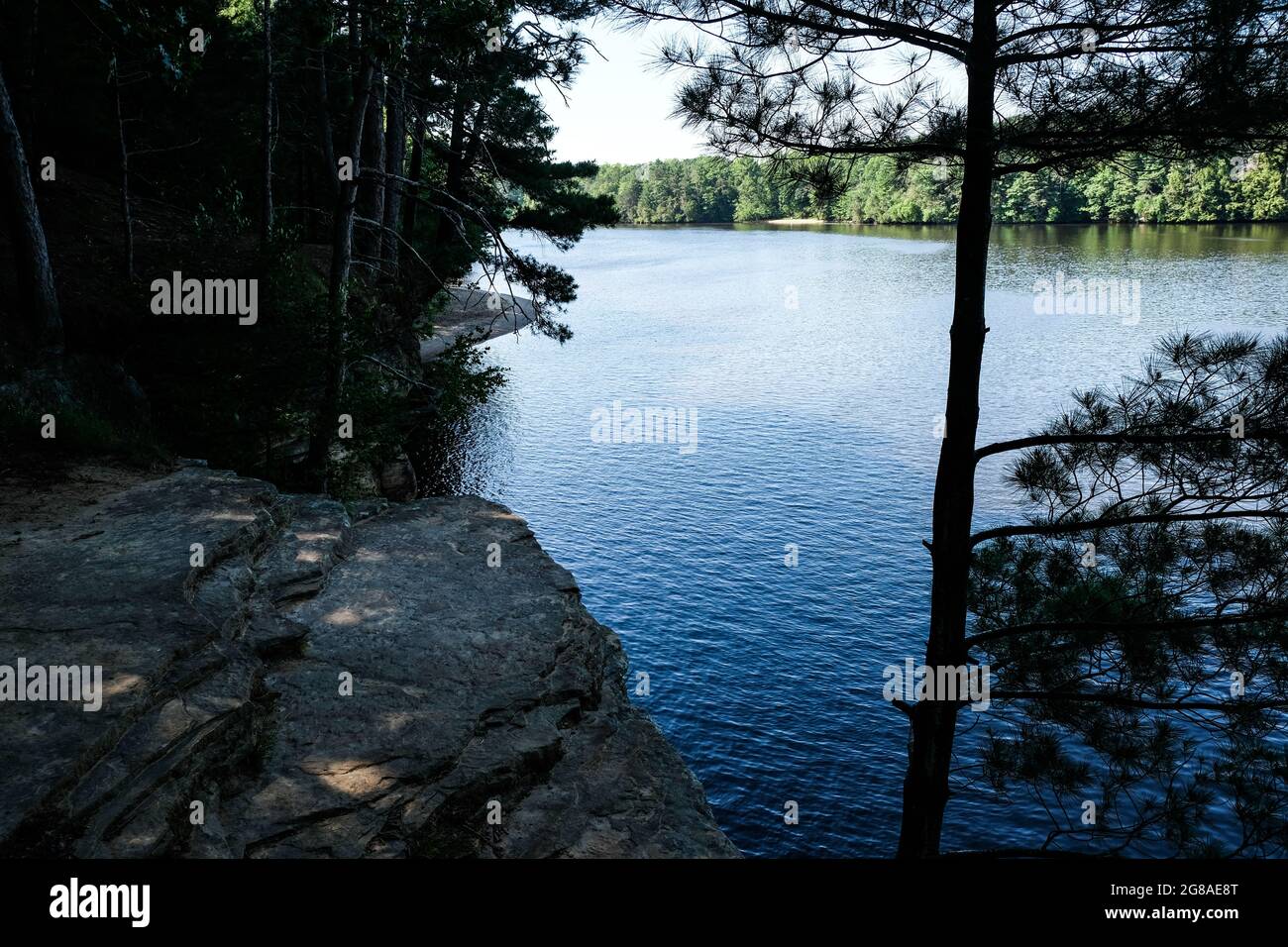 Vue sur la rivière Wisconsin dans les Wisconsin Dells, Wisconsin, États-Unis. Banque D'Images