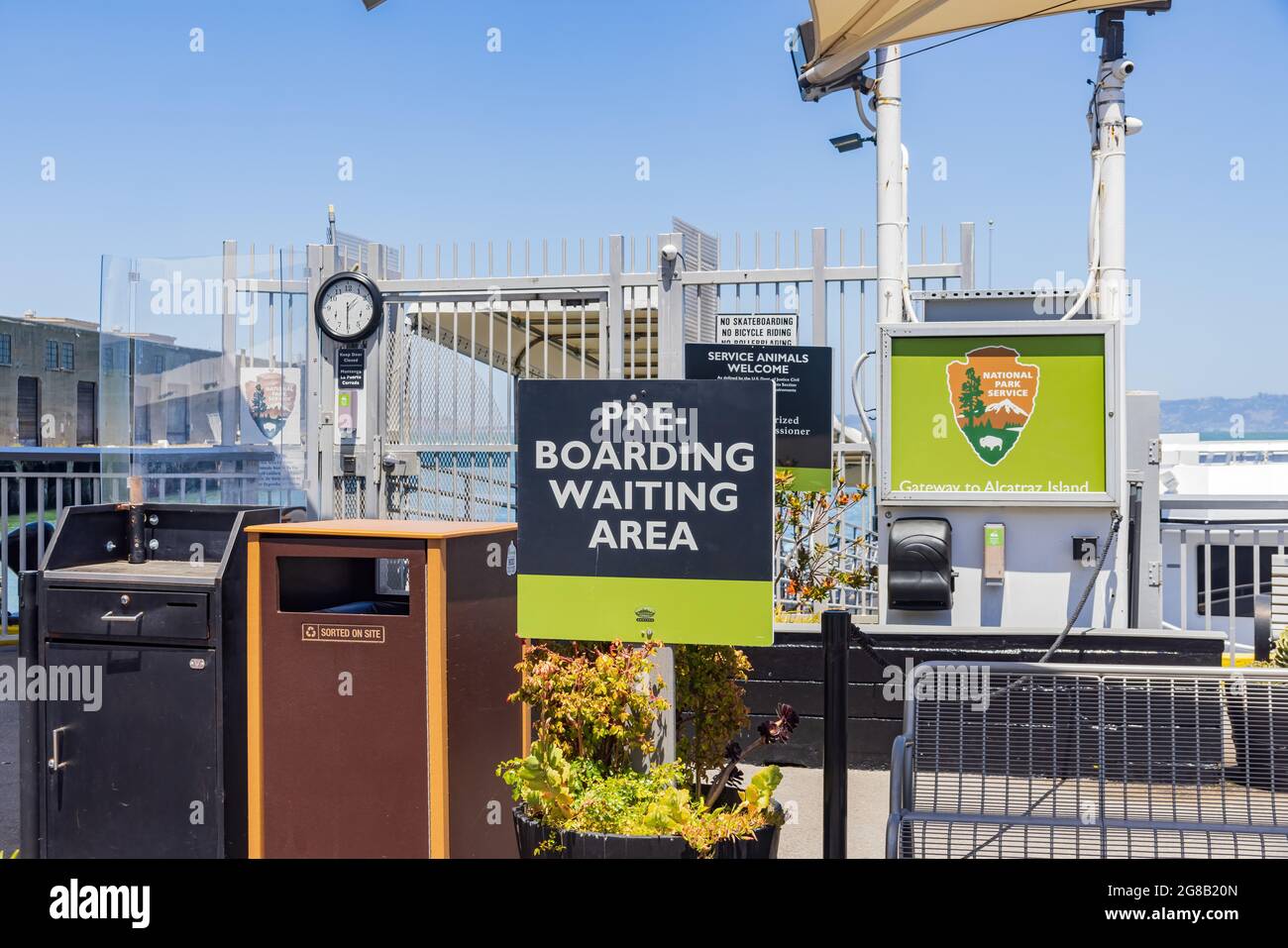 San Francisco, le 19 MAI 2021 - vue imprenable sur la salle d'attente des croisières Alcatraz City Cruises Banque D'Images