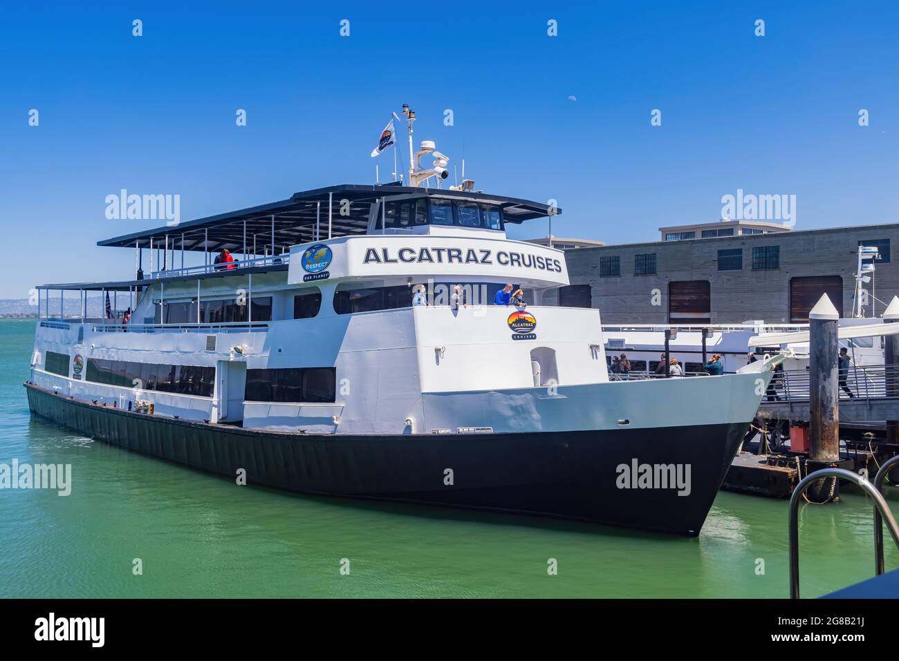 San Francisco, le 19 MAI 2021 - vue sur le soleil des croisières d'Alcatraz City Banque D'Images