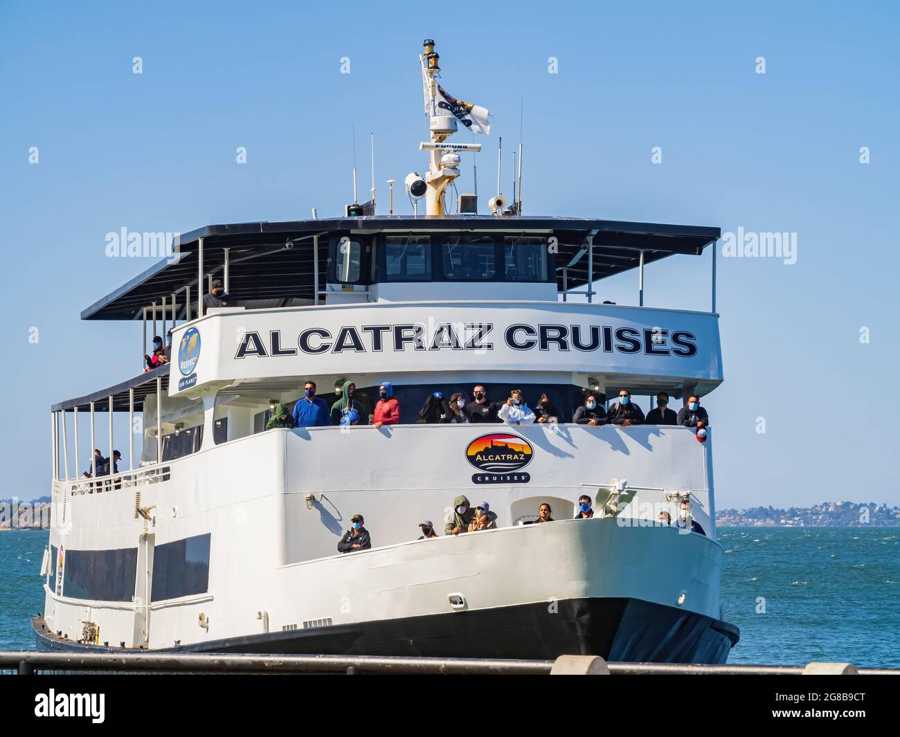 San Francisco, le 19 MAI 2021 - vue sur le soleil des croisières d'Alcatraz City Banque D'Images