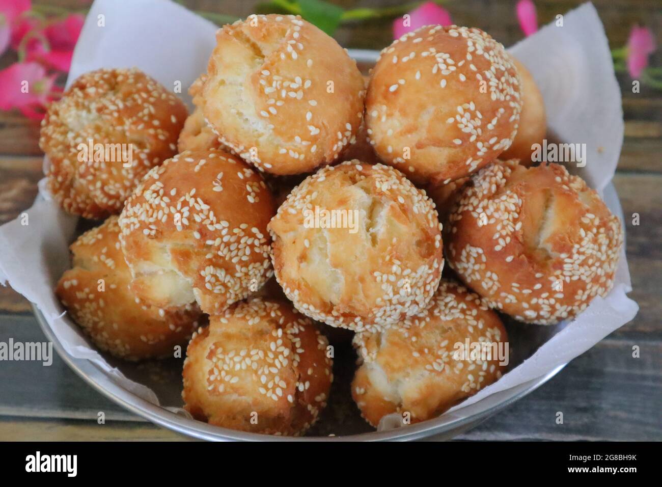 Boulettes de pain au sésame Banque D'Images