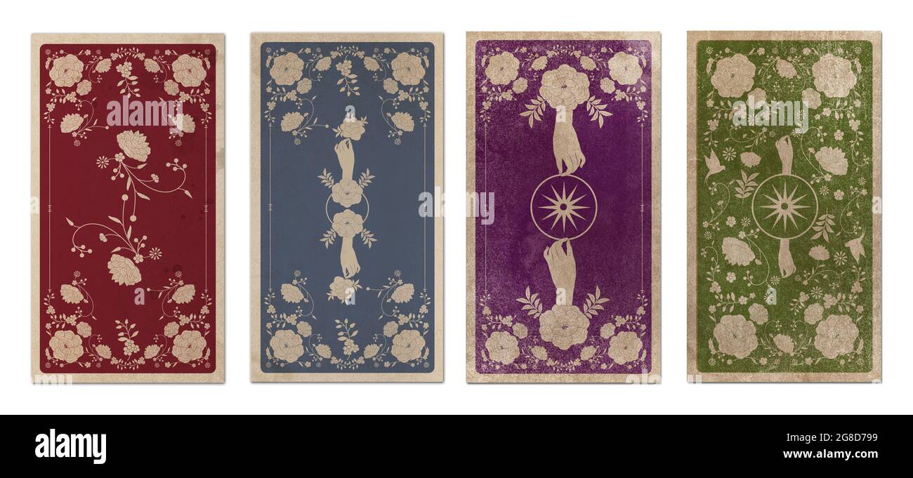 Dos de carte de Tarot ou carte à jouer avec éléments décoratifs floraux et  symboles ésotériques sur papier ancien. Style victorien vintage. Isolé sur  le dos blanc Photo Stock - Alamy