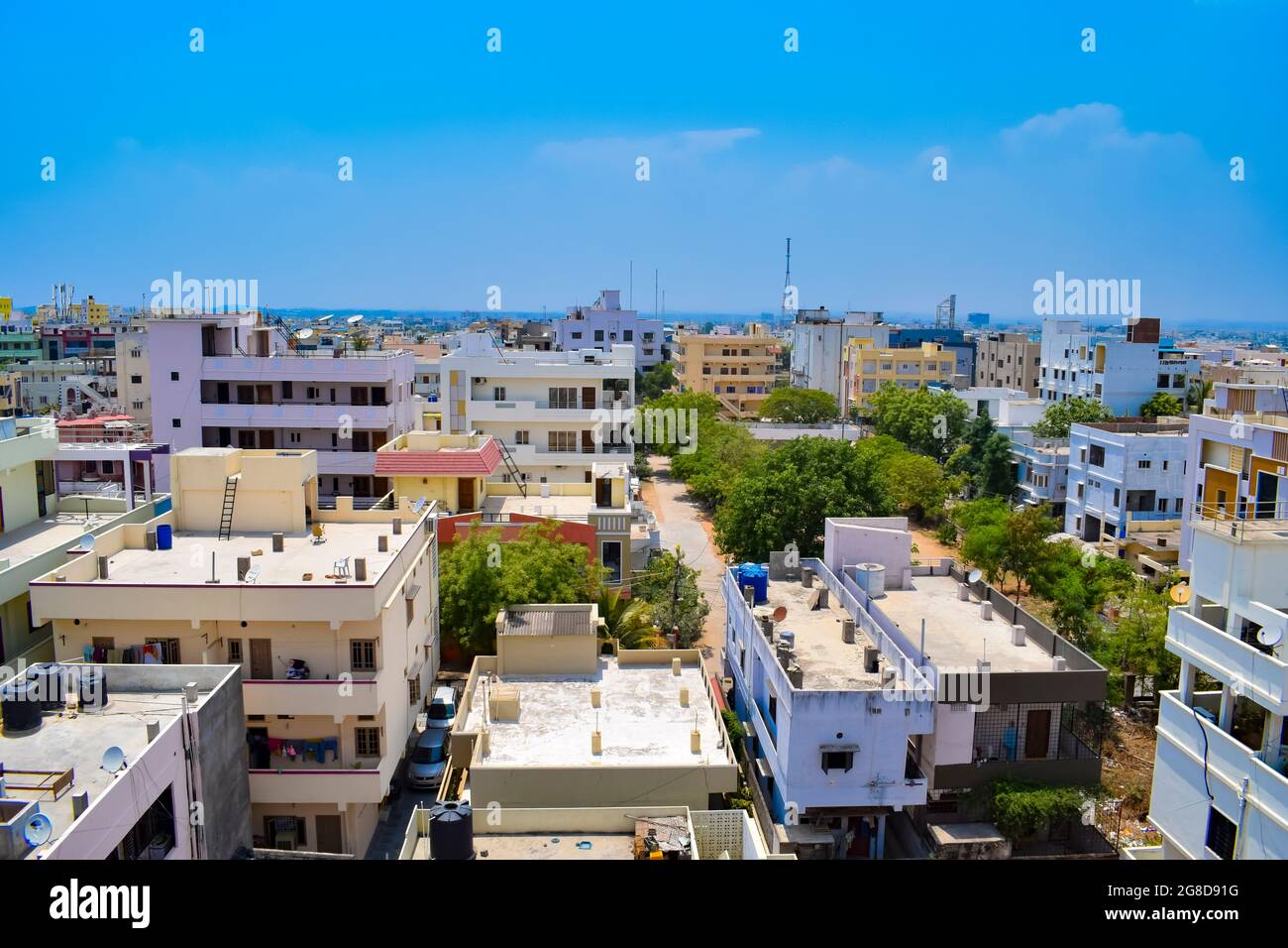 Bâtiments à Hyderabad, Andhra Pradesh, inde. Maison, maisons dans la rue de ville. Banque D'Images