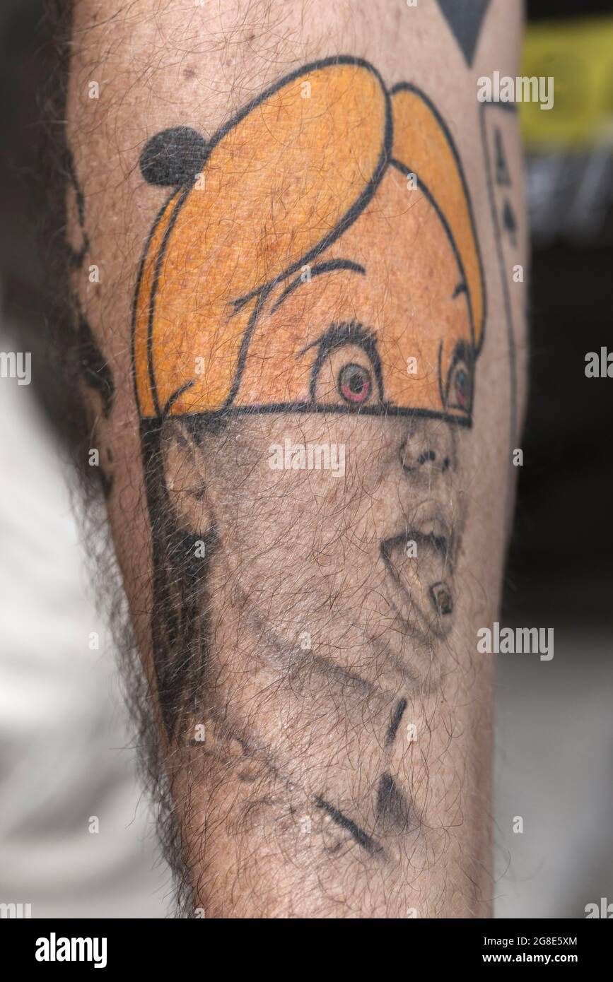 Tatouage de la tête d'une femme sur un avant-bras, Allemagne Banque D'Images