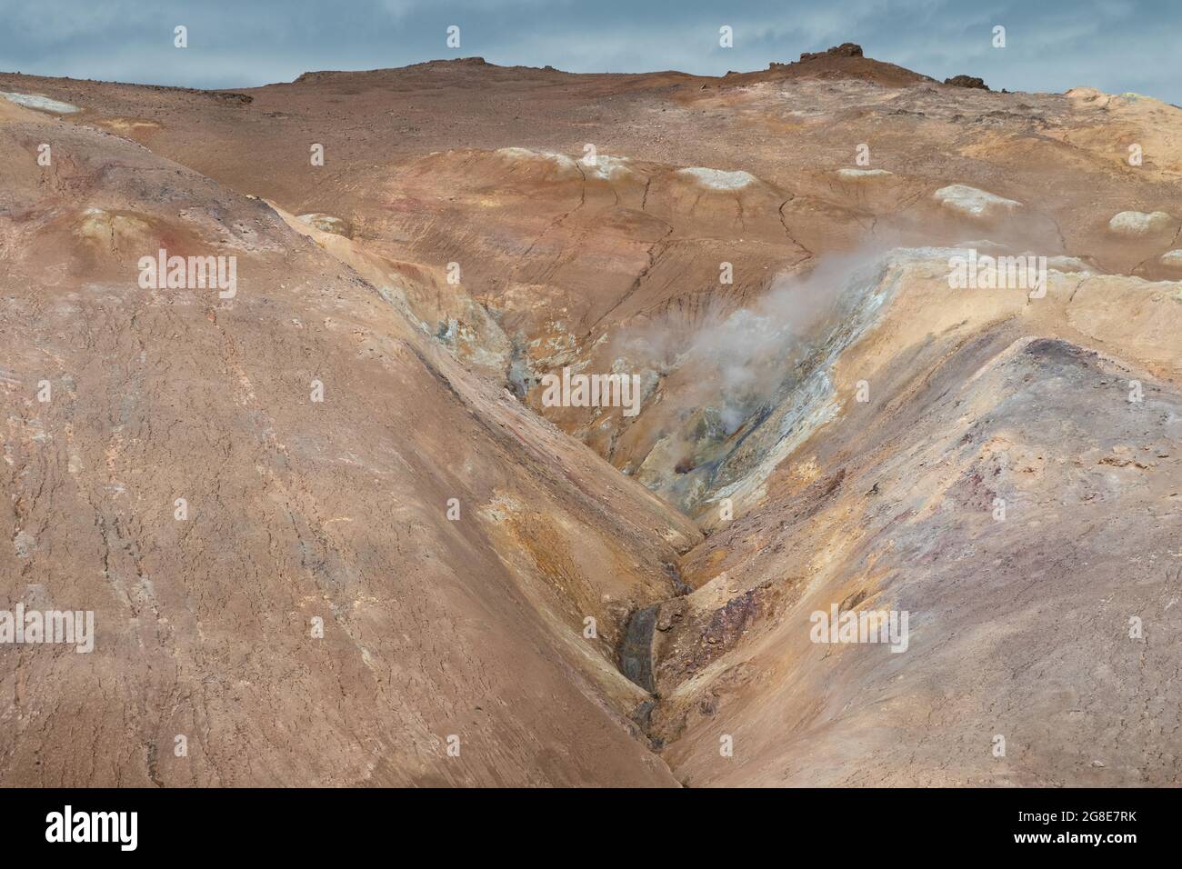 Fumaroles, solfataras, solfataras champ au volcan Namafjall, haute température zone Namaskaro ou Namskard, Namafjall, Myvatn Nord Islande Banque D'Images