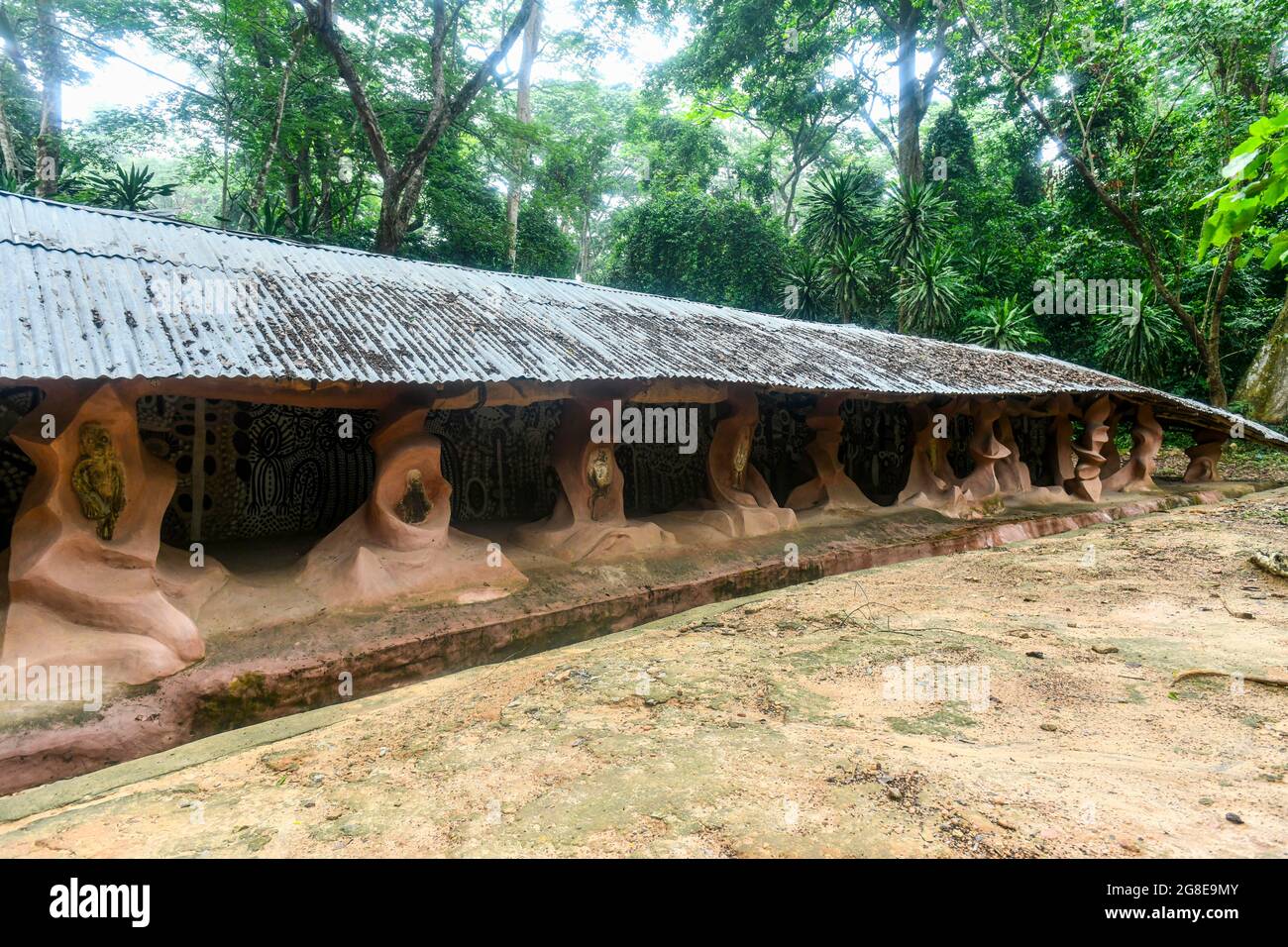 Maison sacrée sur le site de l'UNESCO Osun-Osogbo Sacred Grove, État d'Osun, Nigeria Banque D'Images