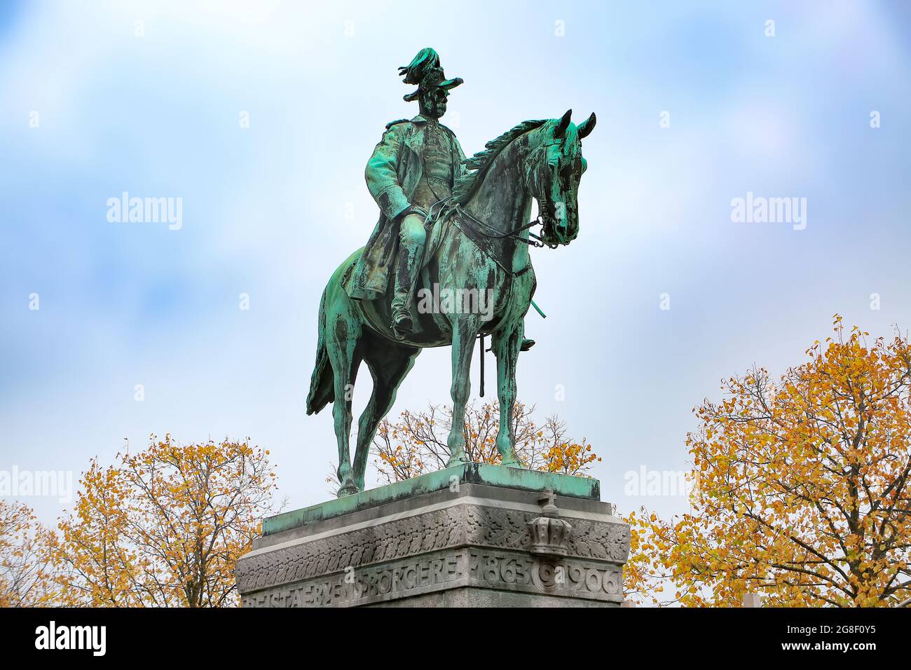 Statue équestre ou monument du roi Christian IX en bronze par Carl Johan Bonnesen, érigé en 1910, Aalborg, Danemark. Banque D'Images