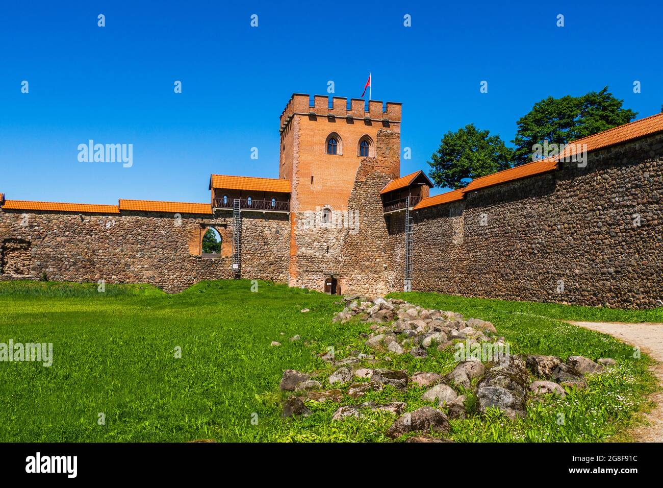 Mur défensif du château médiéval de Medininkai, Lituanie Banque D'Images