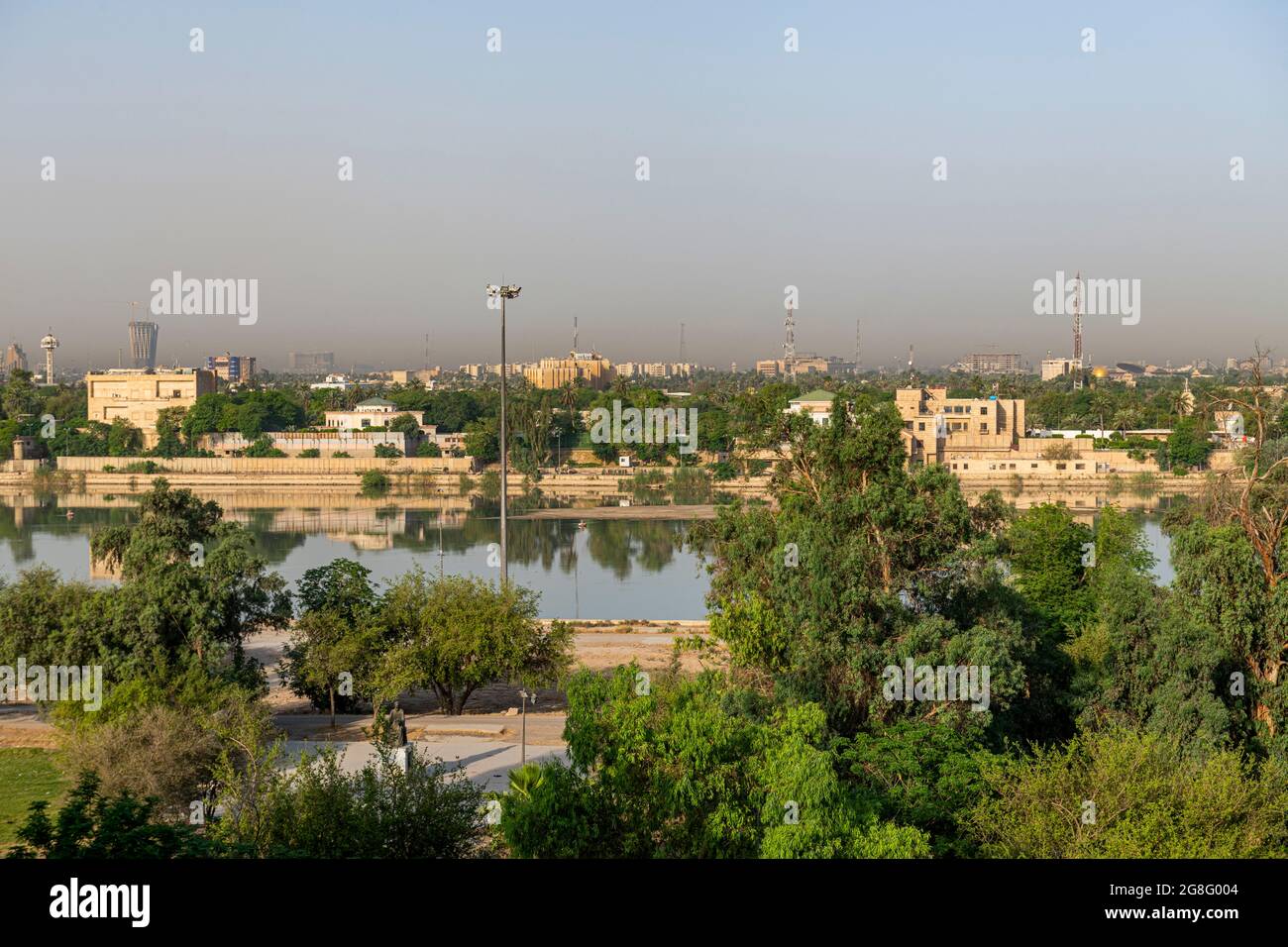 Vue sur le Tigre et la zone verte, Bagdad, Irak, Moyen-Orient Banque D'Images