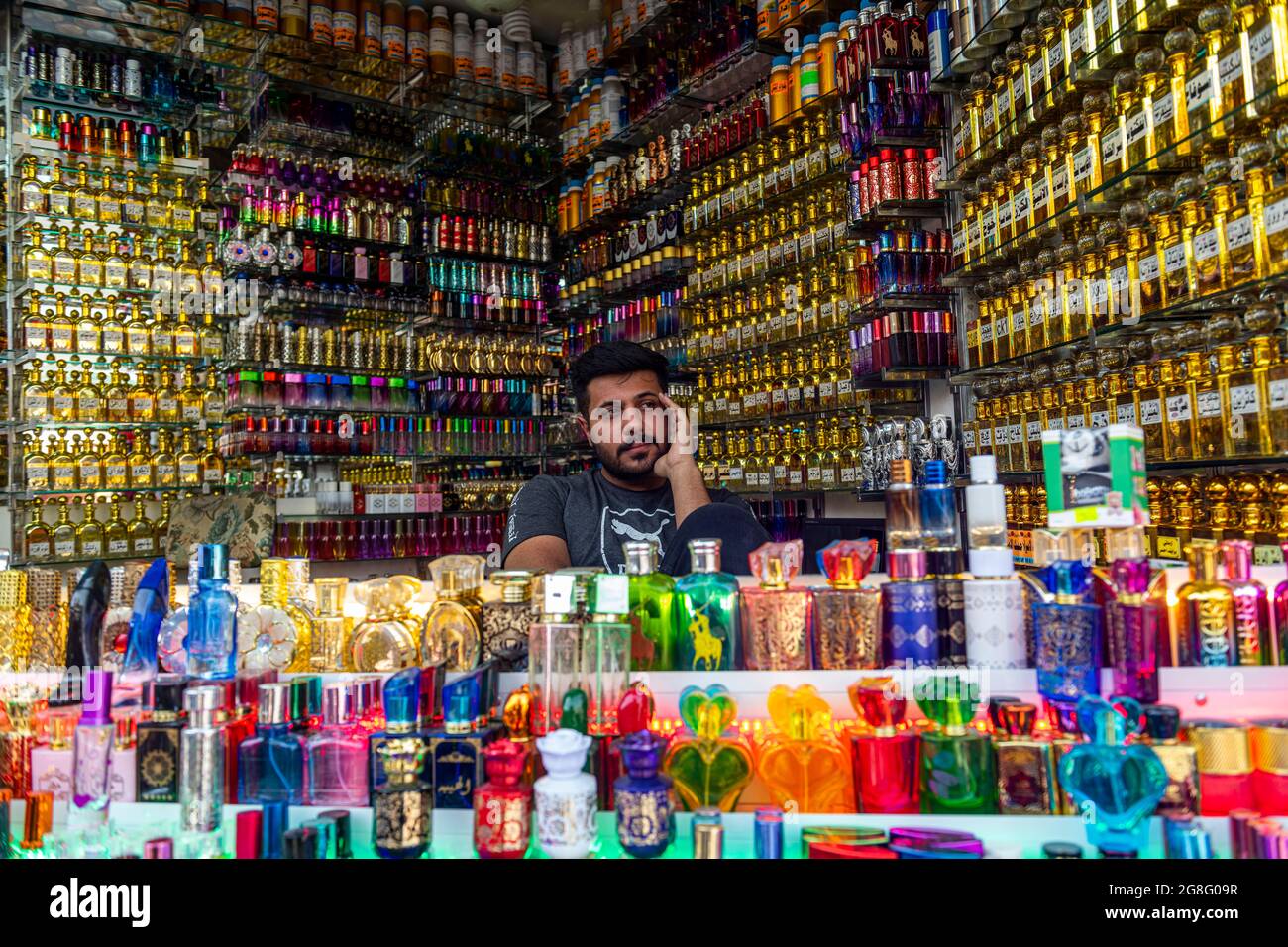 Boutique de parfums, Curbala, Irak, Moyen-Orient Banque D'Images