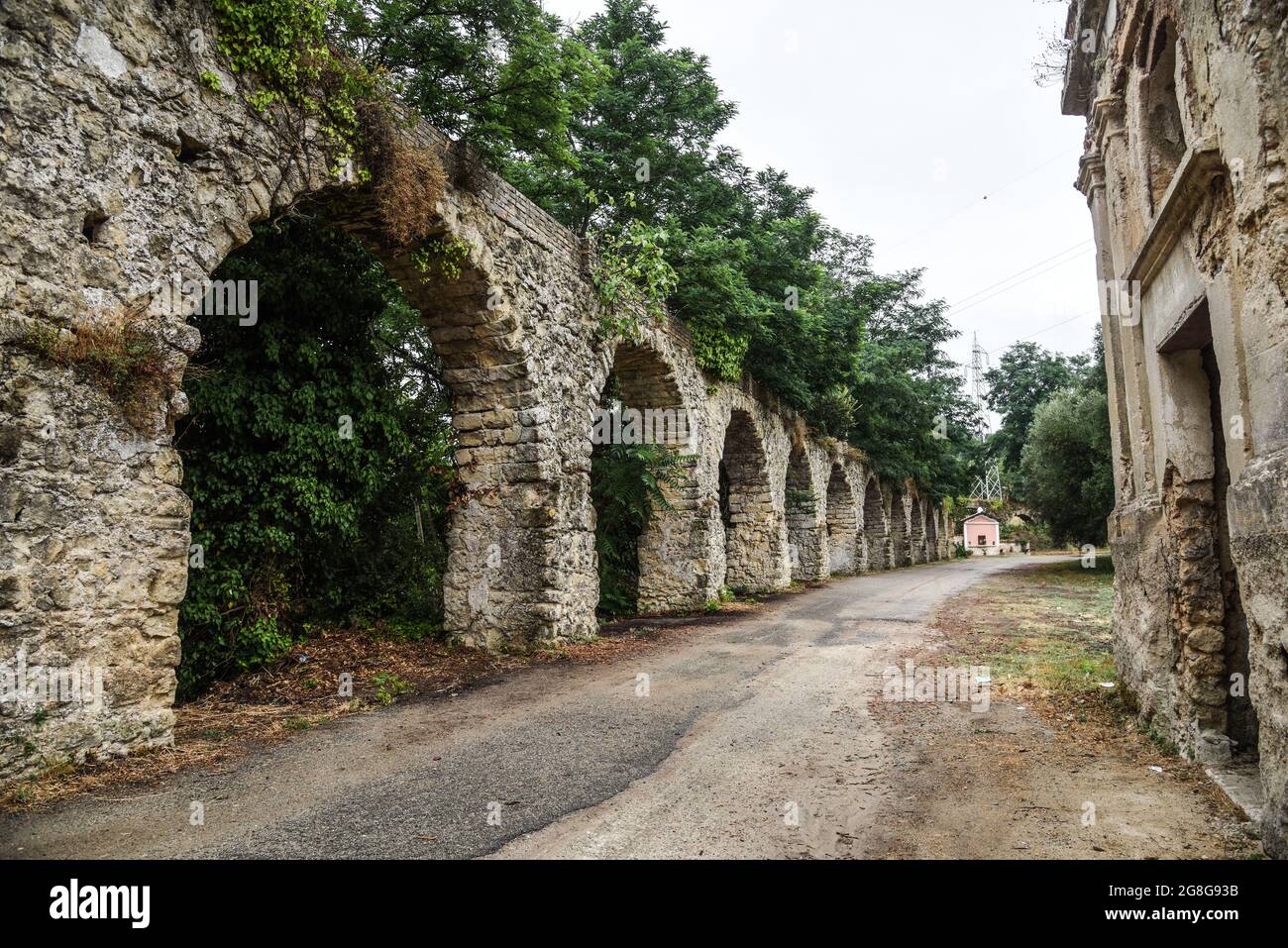Antico acquedotto romano a Spilinga Banque D'Images
