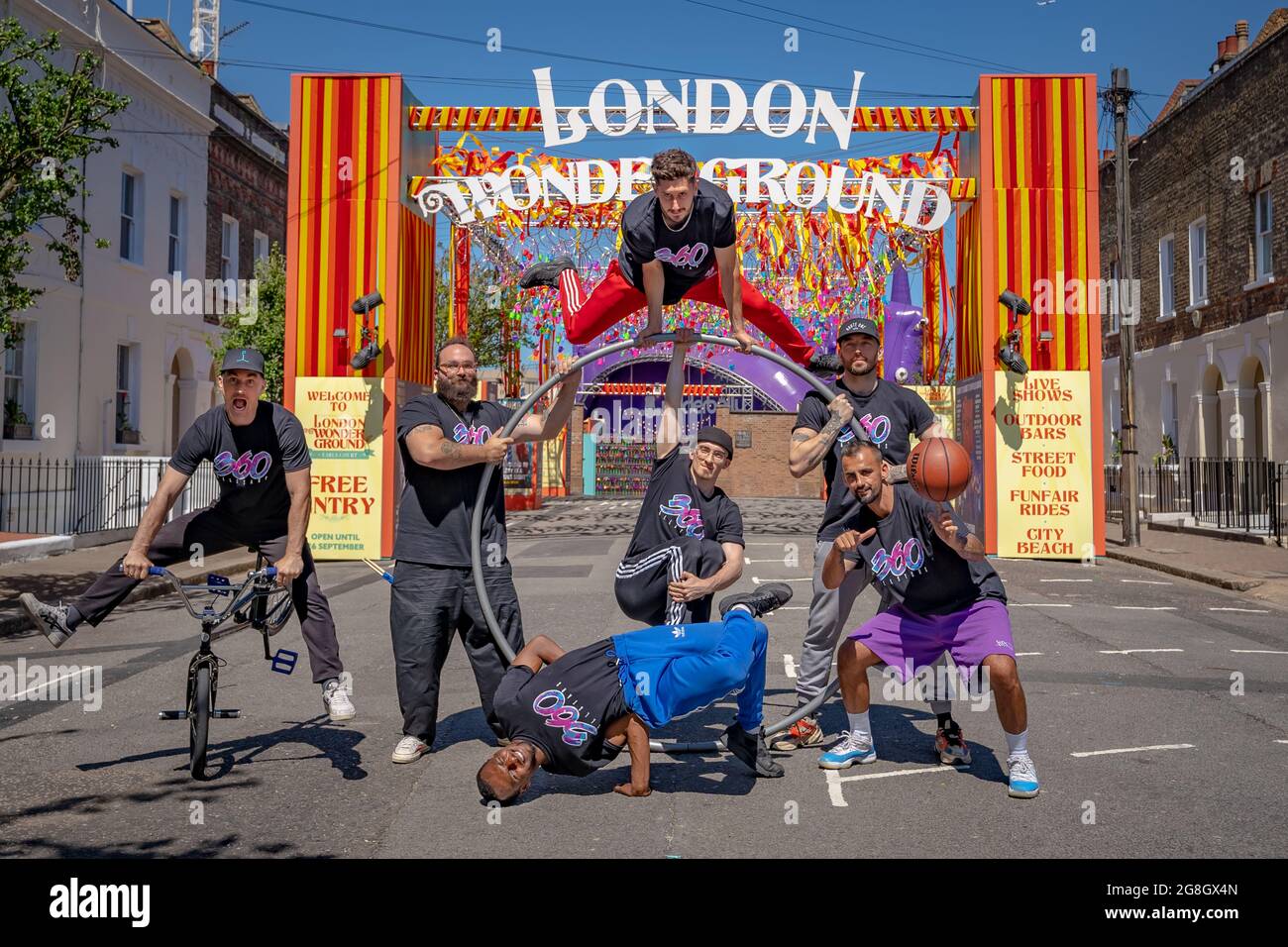 360 ALLSTARS international casting d'athlètes d'élite de cirque urbain effectuer des fusions physiques spectaculaires à London Wonderground Earls court. Londres, Royaume-Uni. Banque D'Images