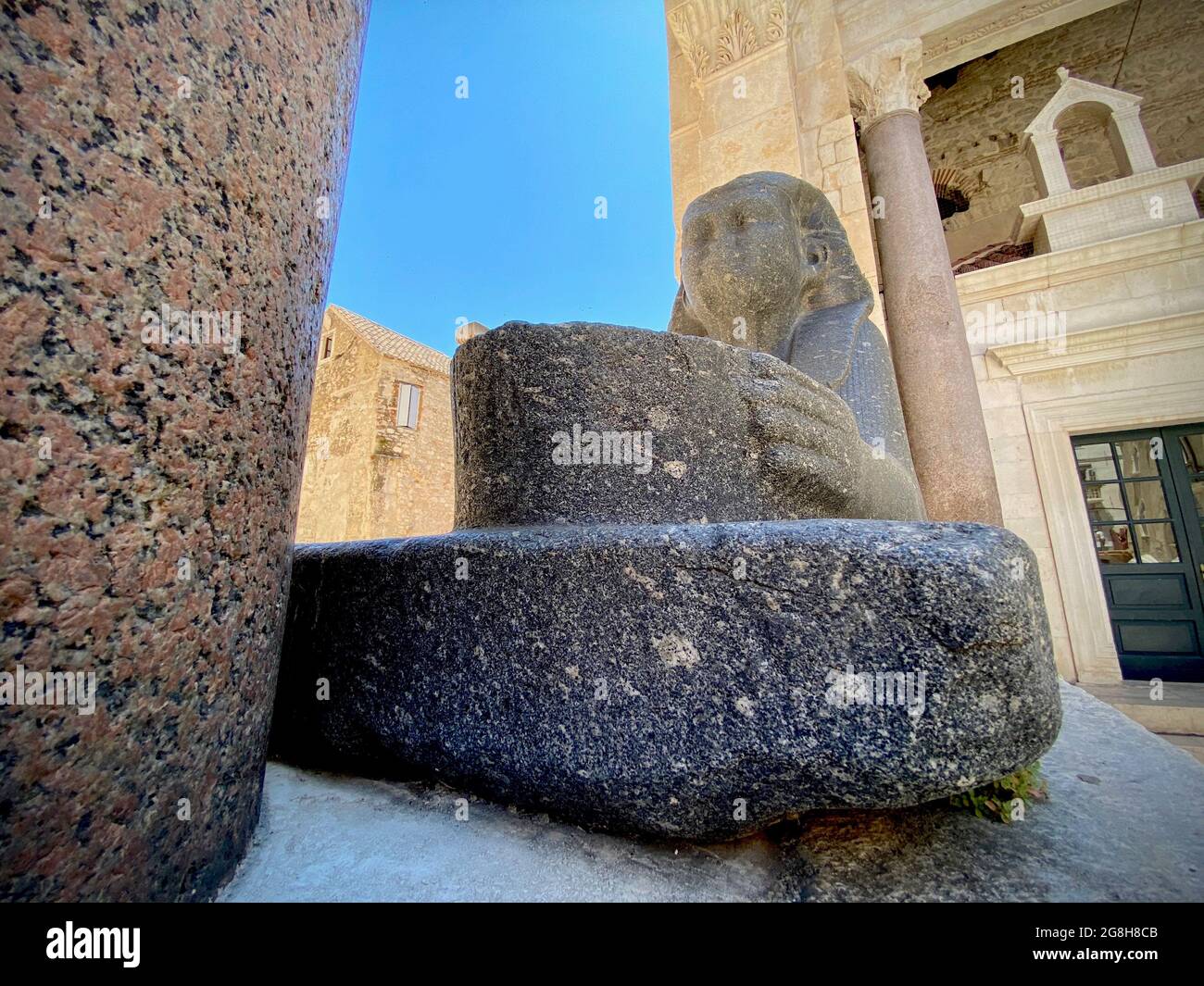 Sphynx égyptien de 3700 ans dans le palais de Dioclétien à Split Croatie Banque D'Images