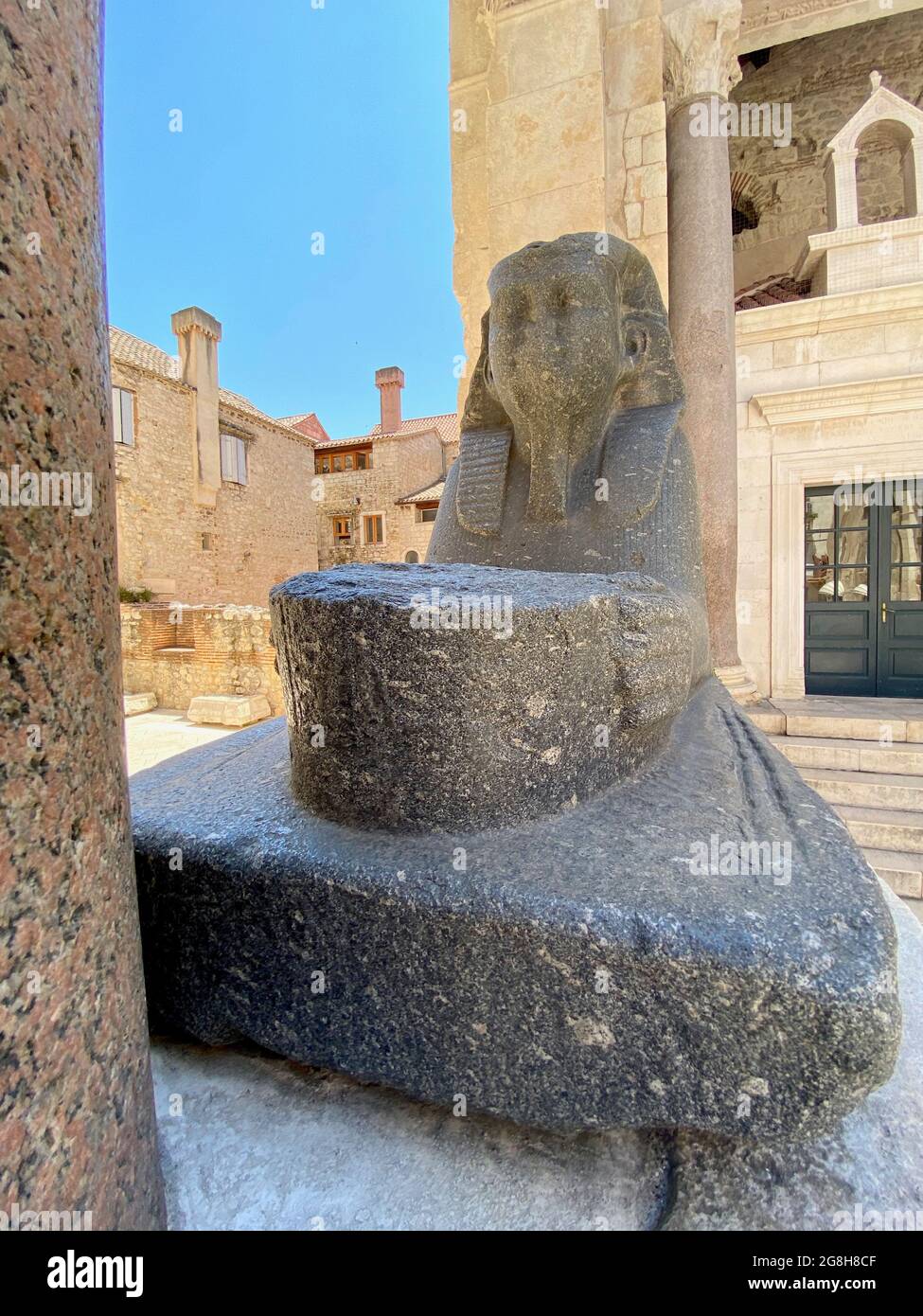 Sphynx égyptien de 3700 ans dans le palais de Dioclétien à Split Croatie Banque D'Images