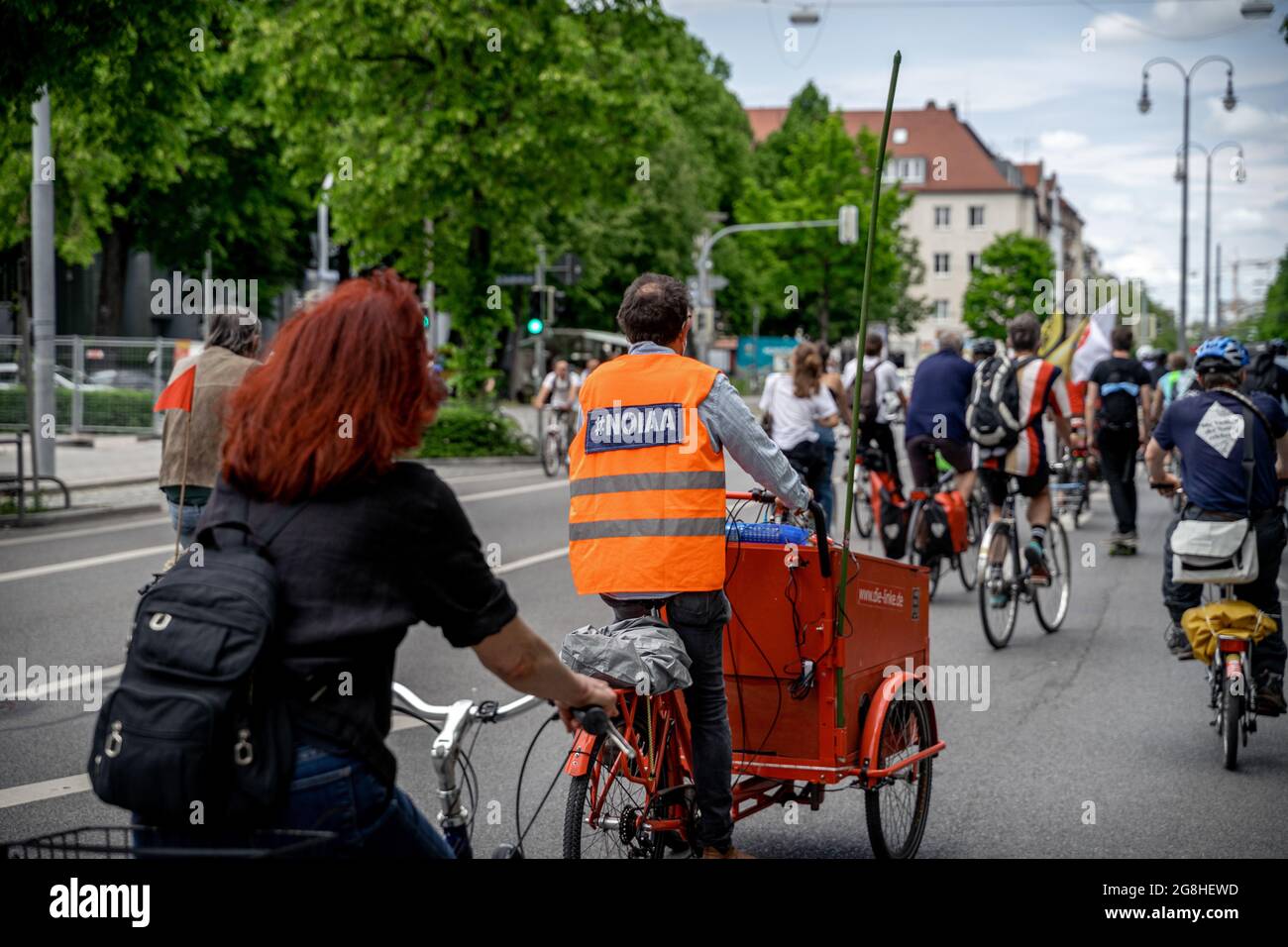 Betrieb einer Bürgen und Verkauf von Wohnungen. Mit dem motto ' Gegenmacht  aufbauen, statt Autobahnen ausbauen ' fand am Samstag, den 05.06.2021 eine  Fahrrademonstration in München statt. (Photo par Alexander Pohl/Sipa USA)