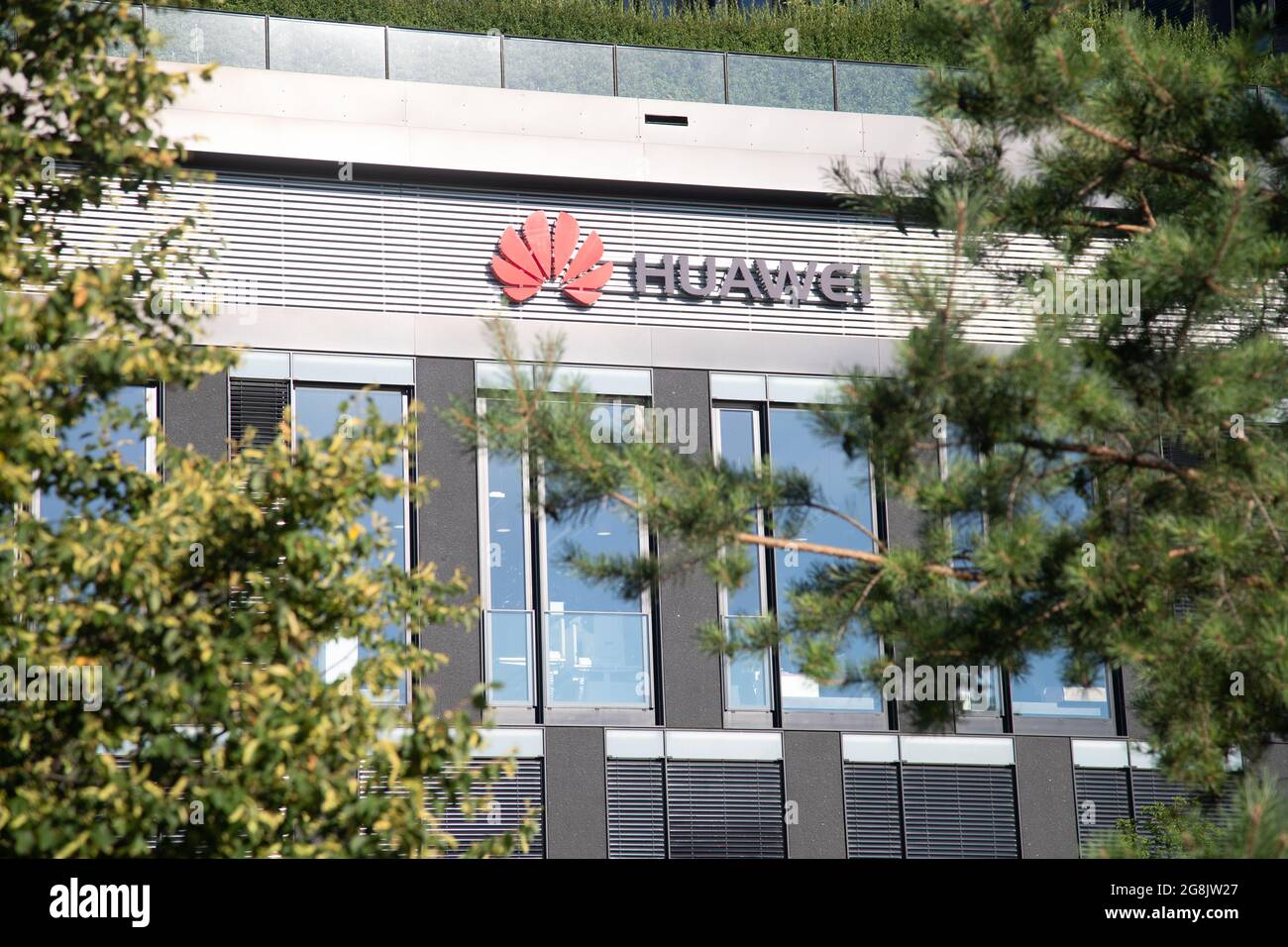 Büros vom größten smartphone Hersteller der Welt Huawei technologies Co. Ltd. À München. Huawei steht wegen der Nähe zum chinesischen Staat und der Partei in der Kritik. -- bureaux de Huawei vus à Munich. (Photo par Alexander Pohl/Sipa USA) crédit: SIPA USA/Alay Live News Banque D'Images