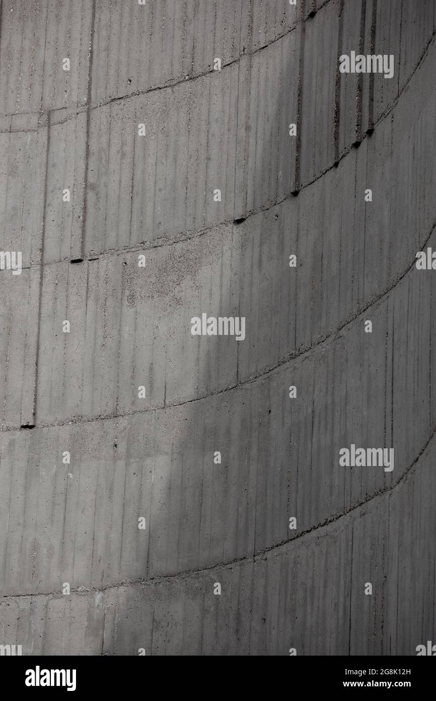 Surface en béton d'un monument minimaliste. Simplicité et puissance dans l'architecture. Banque D'Images