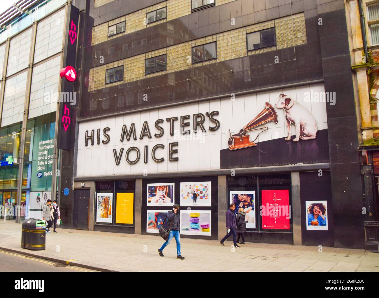 Vue extérieure du magasin phare de HMV sur Oxford Street, qui a fermé définitivement en 2019. Cette année, le détaillant de musique, de films et de jeux célèbre le 100e anniversaire de l'ouverture de son premier magasin. Banque D'Images