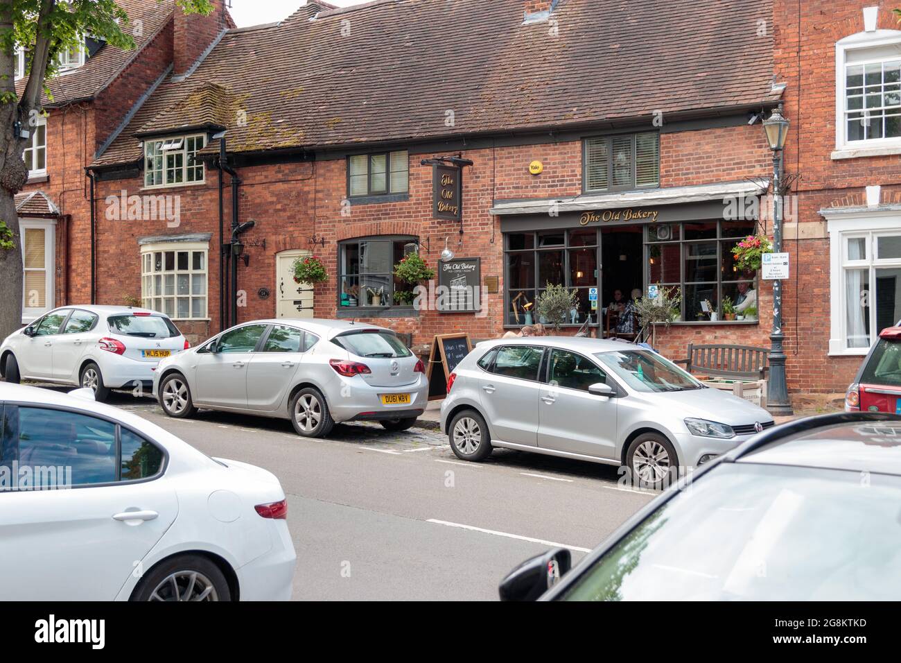 KENILWORTH, WARWICKSHIRE, ROYAUME-UNI - 29 MAI 2021: Vue de «The Old Bakery». High Street Banque D'Images