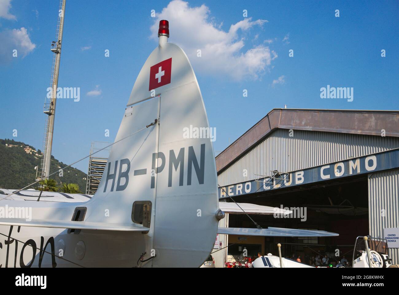 Como Aero Club hangar et avion, Lac de Como, Italie Banque D'Images