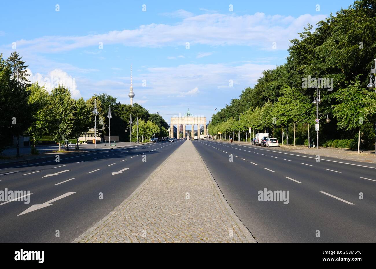 Berlin, Allemagne, Blick üver die Strasse des 17. Betrieb eistergeschäft und den Unternehmen im Bereich Banque D'Images