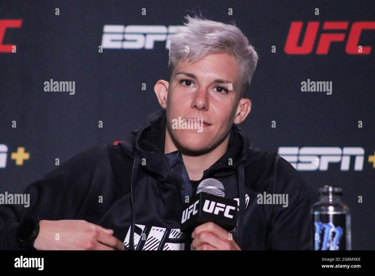 Las Vegas, Nevada, États-Unis. 21 juillet 2021. LAS VEGAS, NV - 21 JUILLET : Macy Chiasson interagit avec les médias lors de l'UFC Vegas 32 : Journée des médias à l'UFC Apex le 21 juillet 2021 à Las Vegas, Nevada, États-Unis. (Photo de Diego Ribas/PxImages) Credit: PX Images/Alamy Live News Banque D'Images