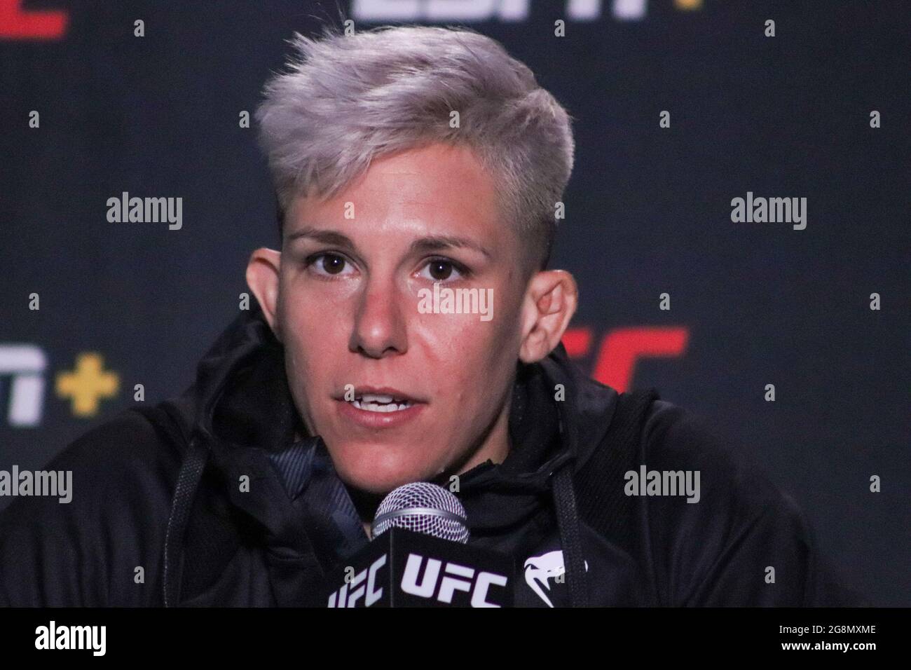 Las Vegas, Nevada, États-Unis. 21 juillet 2021. LAS VEGAS, NV - 21 JUILLET : Macy Chiasson interagit avec les médias lors de l'UFC Vegas 32 : Journée des médias à l'UFC Apex le 21 juillet 2021 à Las Vegas, Nevada, États-Unis. (Photo de Diego Ribas/PxImages) Credit: PX Images/Alamy Live News Banque D'Images