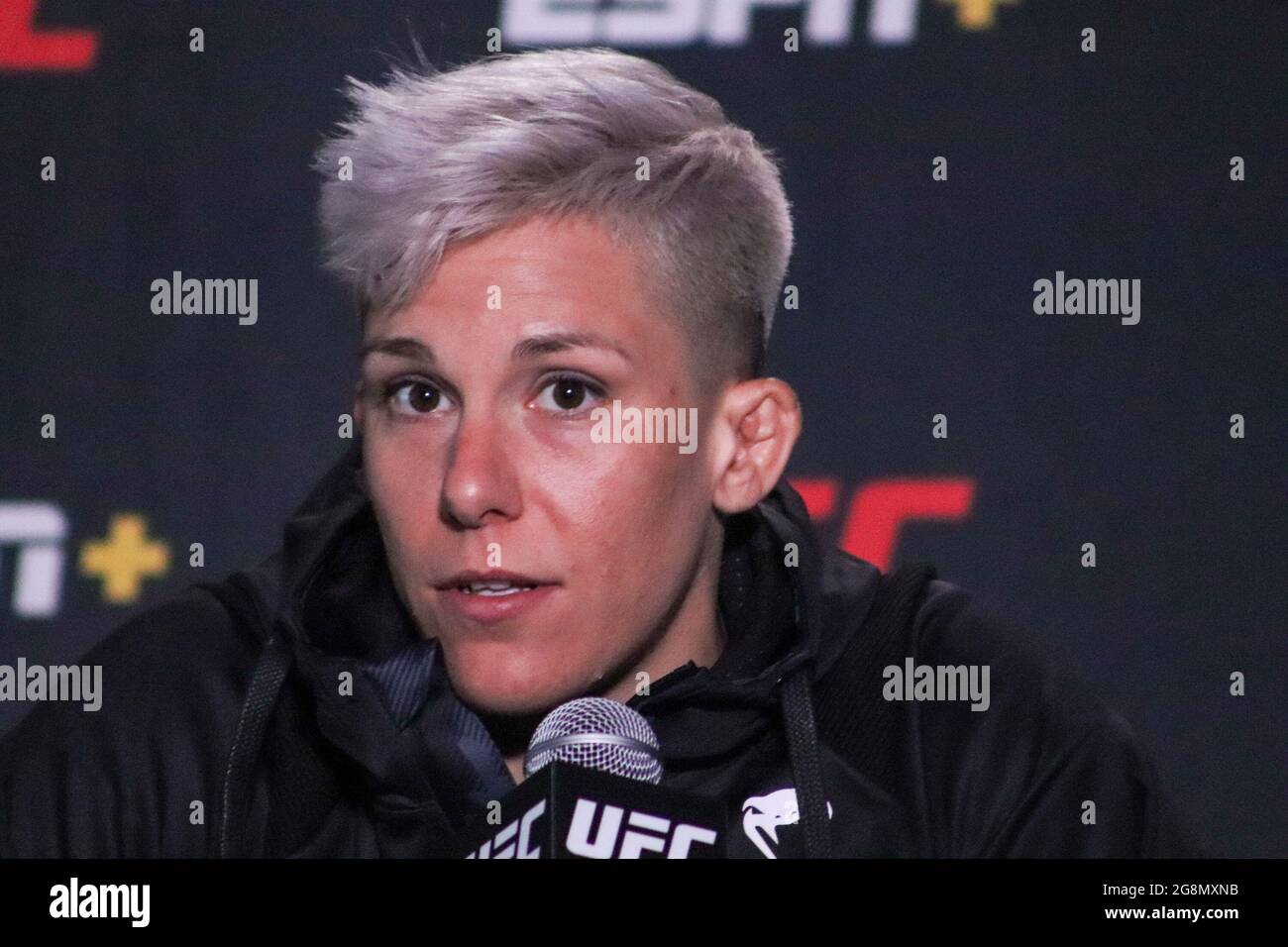 Las Vegas, Nevada, États-Unis. 21 juillet 2021. LAS VEGAS, NV - 21 JUILLET : Macy Chiasson interagit avec les médias lors de l'UFC Vegas 32 : Journée des médias à l'UFC Apex le 21 juillet 2021 à Las Vegas, Nevada, États-Unis. (Photo de Diego Ribas/PxImages) Credit: PX Images/Alamy Live News Banque D'Images