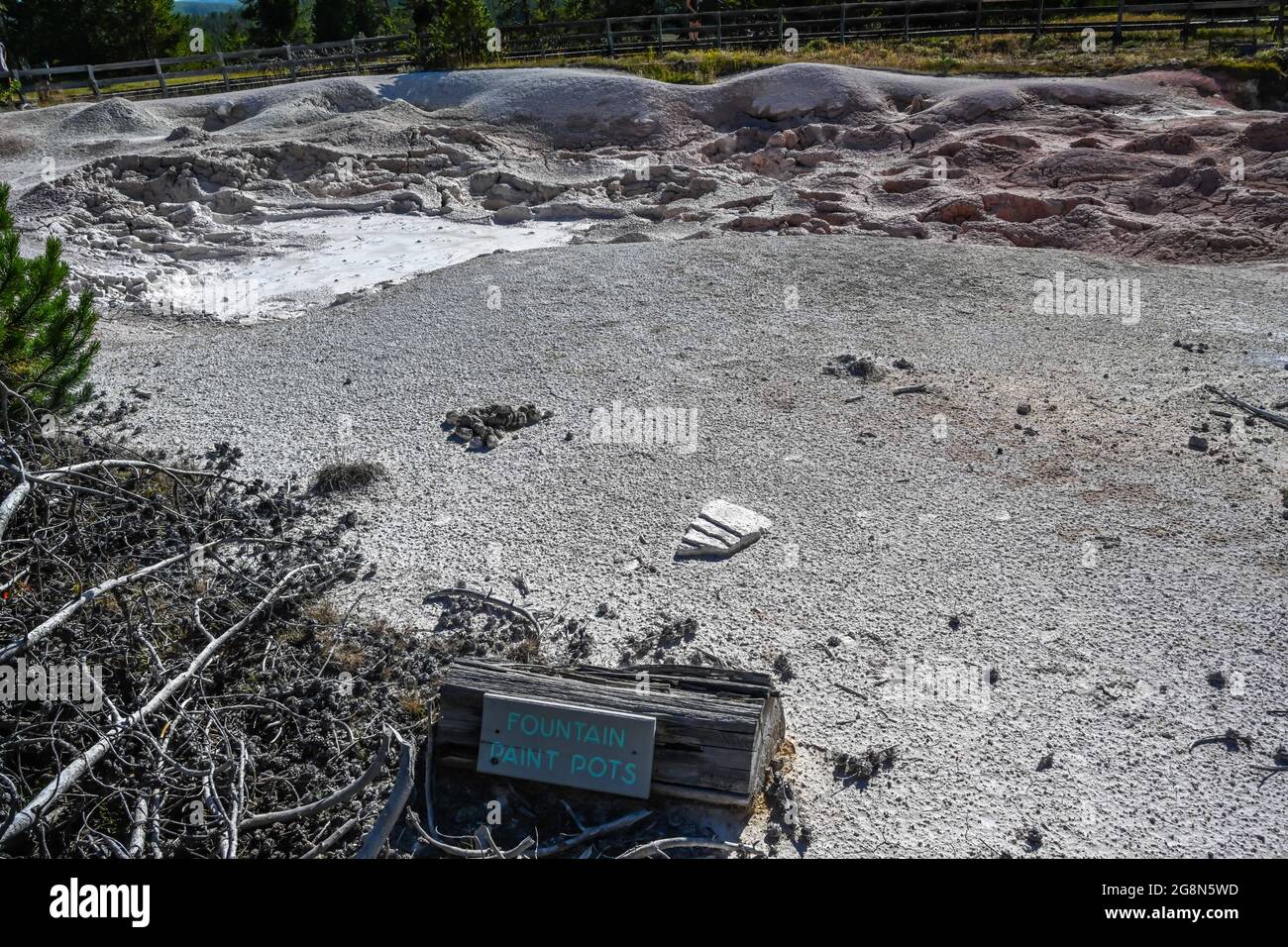 Parc national de Yellowstone, Wyoming, États-Unis - 7 août 2020 : le pot de peinture de la fontaine Banque D'Images