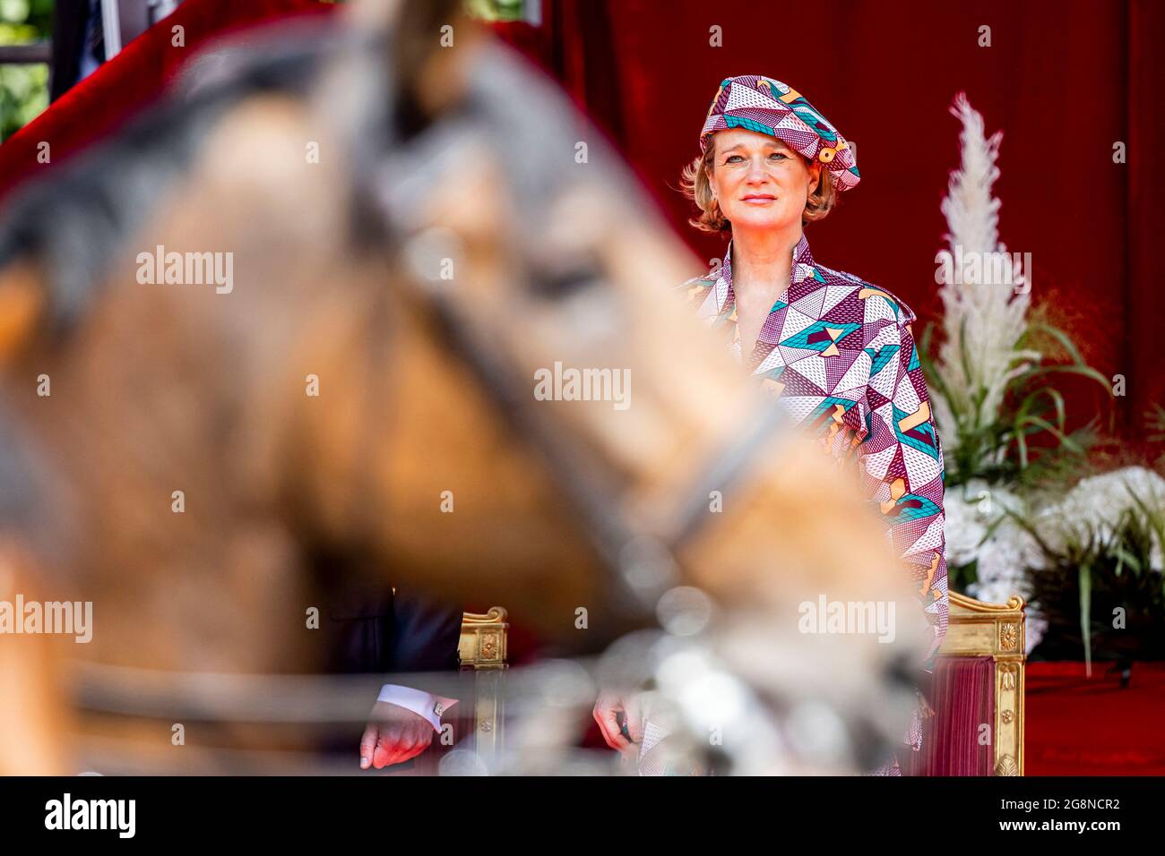 La princesse Delphine de Saxe-Cobourg et son mari Jim O'Hare assistent au défilé militaire lors de la Journée nationale le 21 juillet 2021 à Bruxelles, Belgique.Robin utrecht photo par Robin Utrecht/ABACAPRESS.COM Banque D'Images