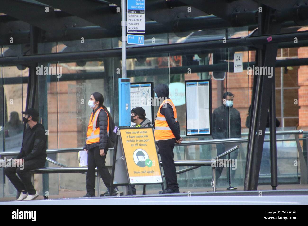 Sydney, Australie. 22 juillet 2021. Un arrêt de bus à la place du chemin de fer. Credit: Richard Milnes/Alamy Live News Banque D'Images