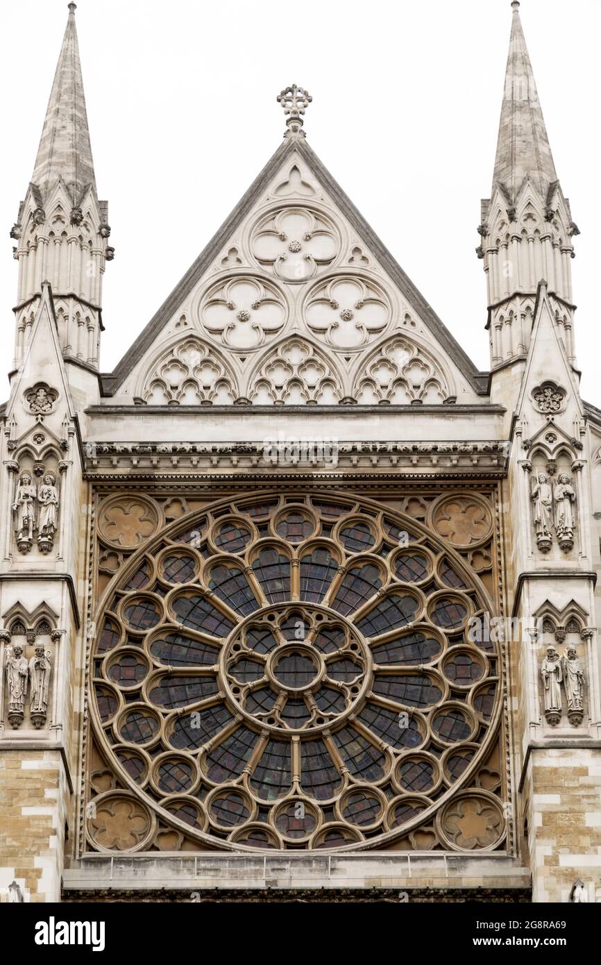 La Rose Window à la cathédrale de Westminster à Londres, en Angleterre. La fenêtre se trouve sur la façade nord du bâtiment. Banque D'Images