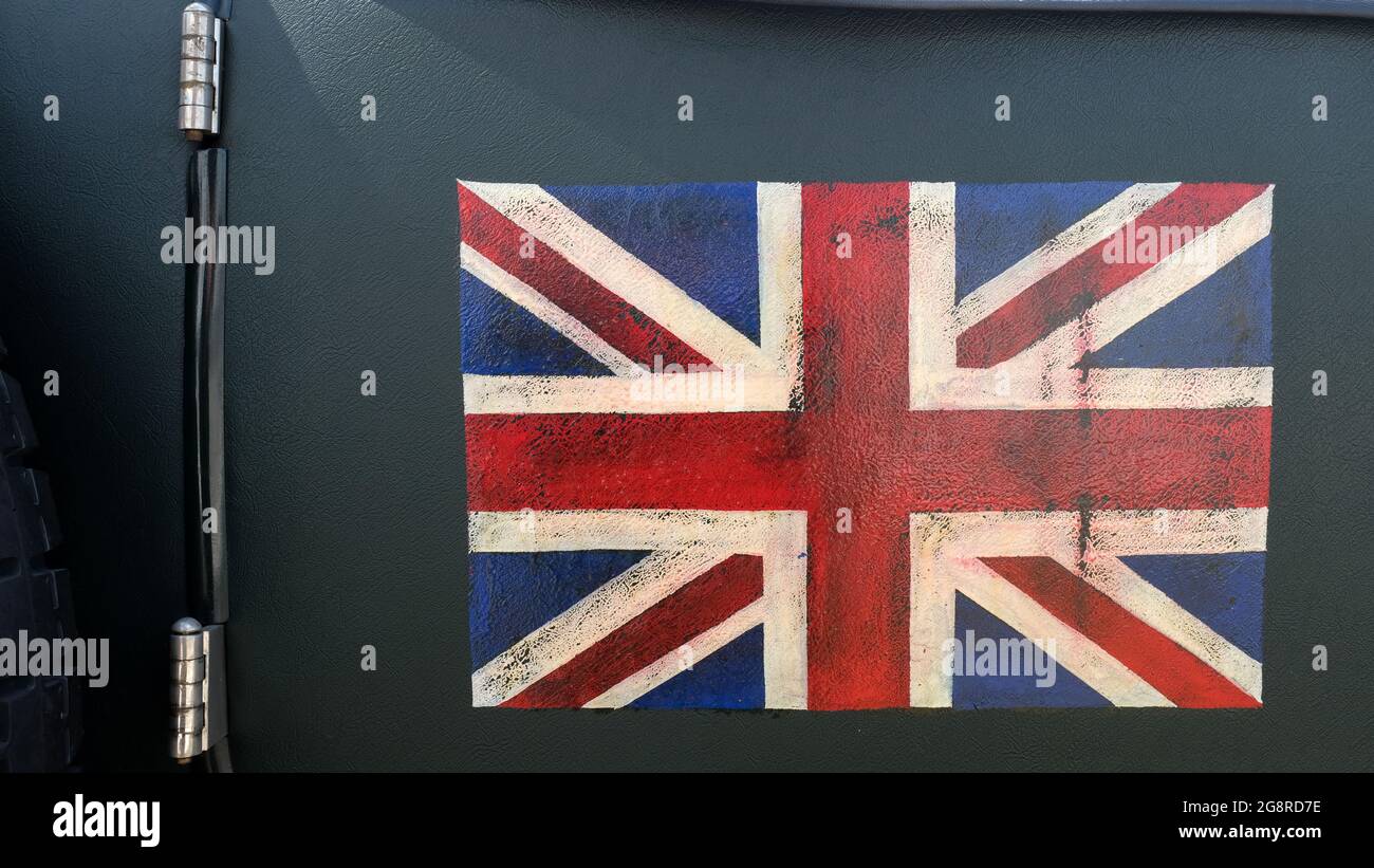 2021 juillet - drapeau de l'Union sur le d'une voiture de course Bentley classique Goodwood Festival of Speed Banque D'Images