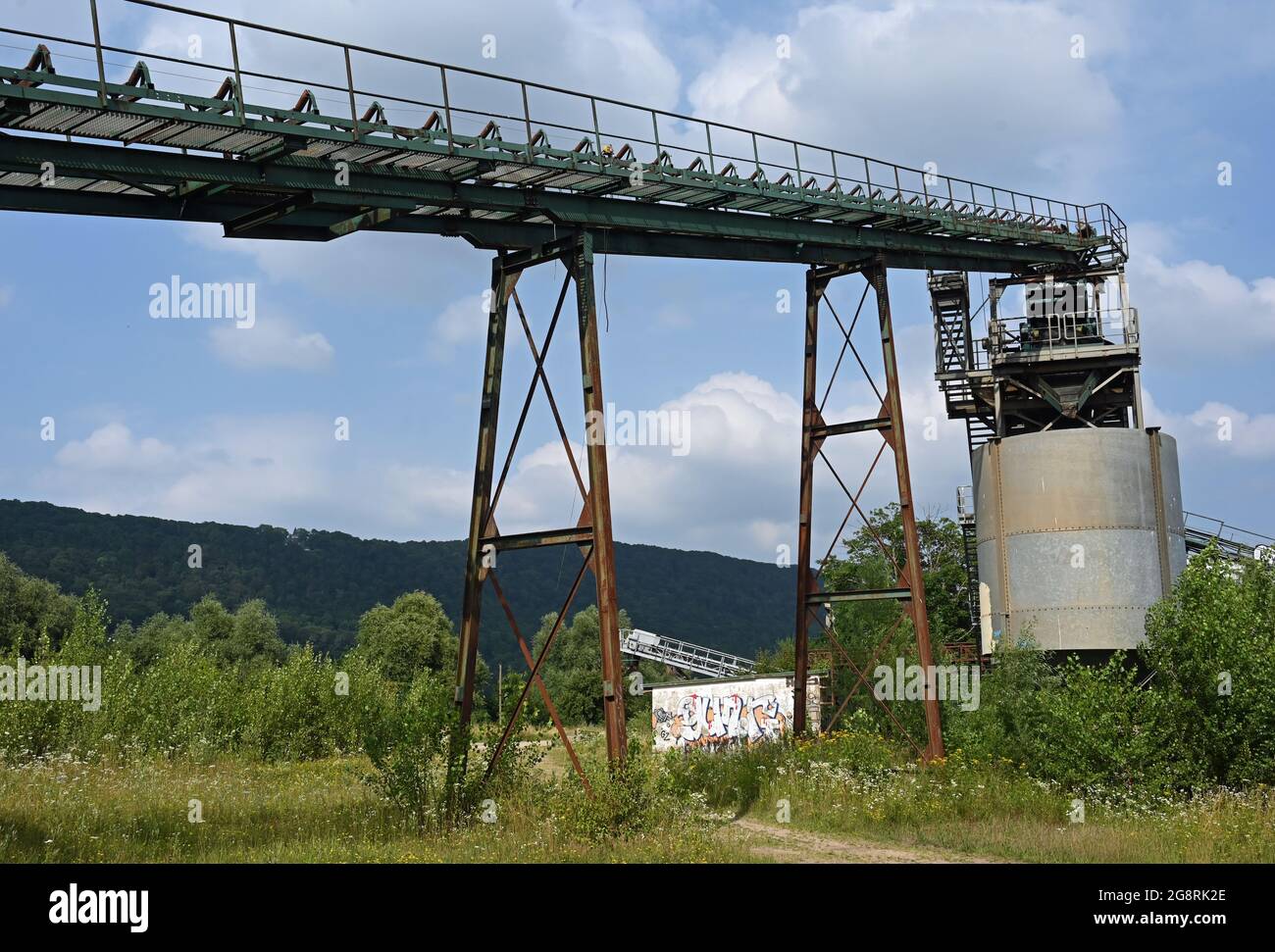 Le tapis roulant d'un gravier inutilisé fonctionne Banque D'Images