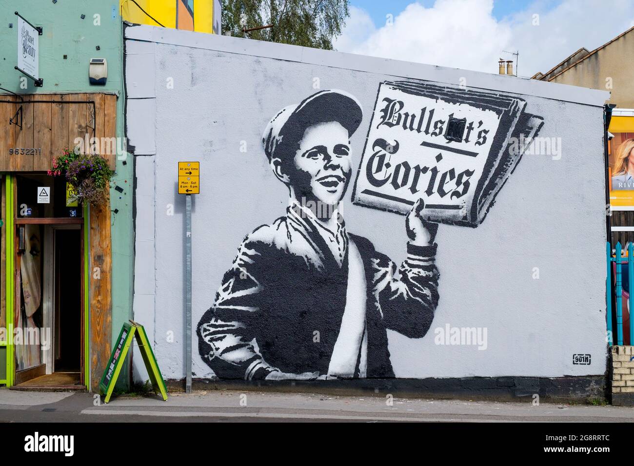 Peint l'oeuvre à Bristol pour le festival 2017 Upfest,le plus grand festival Street Art & Graffiti est photographié dans les rues de Bristol. Banque D'Images