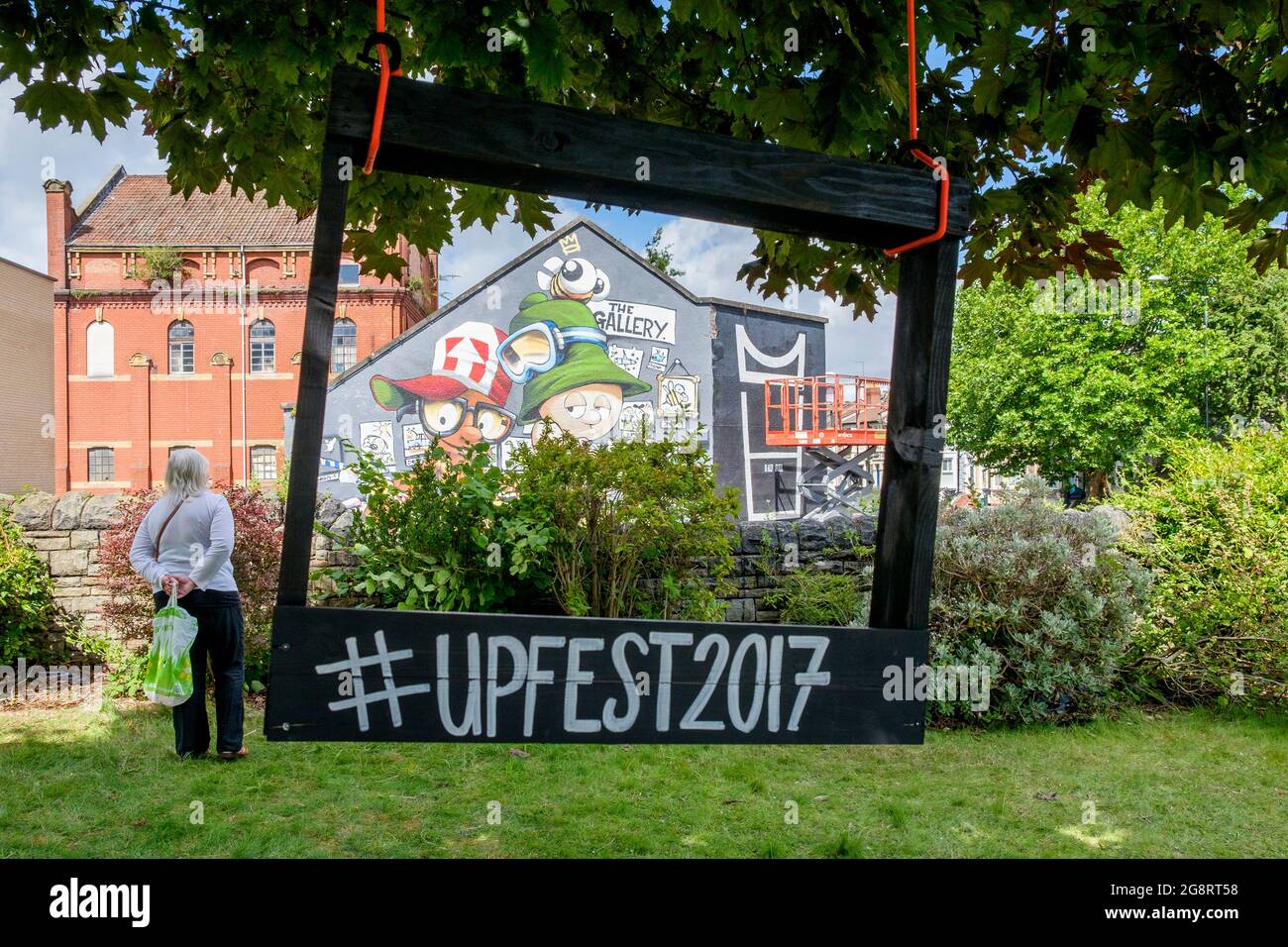 Peint l'oeuvre à Bristol pour le festival 2017 Upfest,le plus grand festival Street Art & Graffiti est photographié dans les rues de Bristol. Banque D'Images