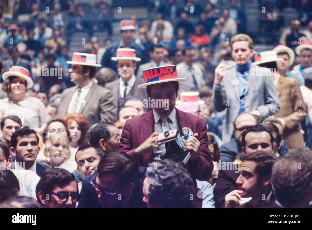 Rassemblement de la campagne présidentielle George Wallace, Madison Square Garden, New York, New York, États-Unis, Bernard Gotfryd, octobre 24,1968 Banque D'Images