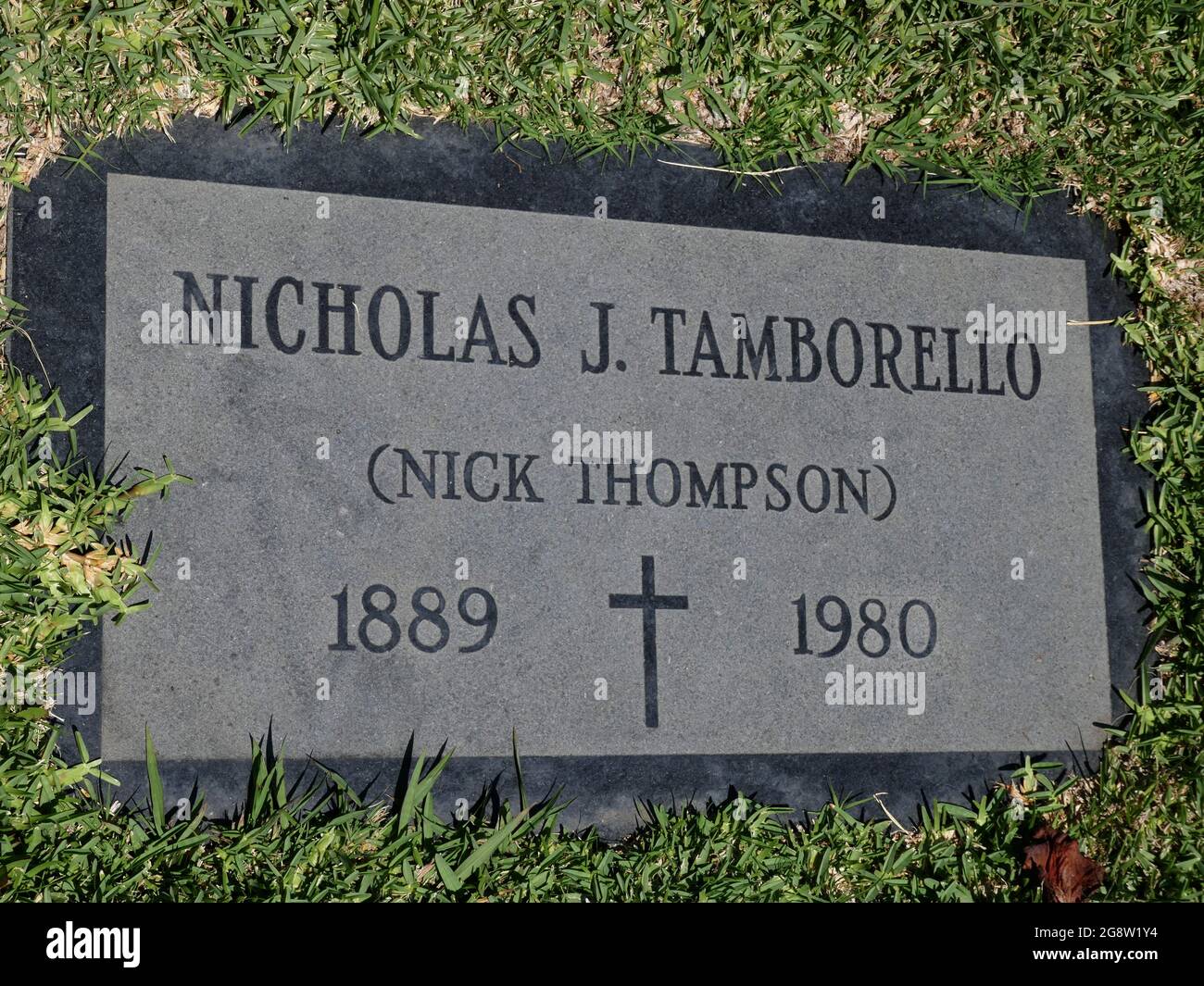 Los Angeles, Californie, États-Unis 20 juillet 2021 UNE vue générale de l'atmosphère de la tombe de l'acteur Nick Thompson, alias Nicholas J. Tamborello au cimetière Hollywood Forever le 20 juillet 2021 à Los Angeles, Californie, États-Unis. Photo par Barry King/Alay stock photo Banque D'Images