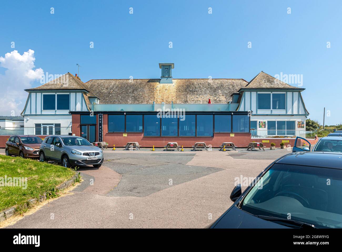 Le pavillon East Cliff est fermé sur Wear Bay Rd, Folkestone Banque D'Images