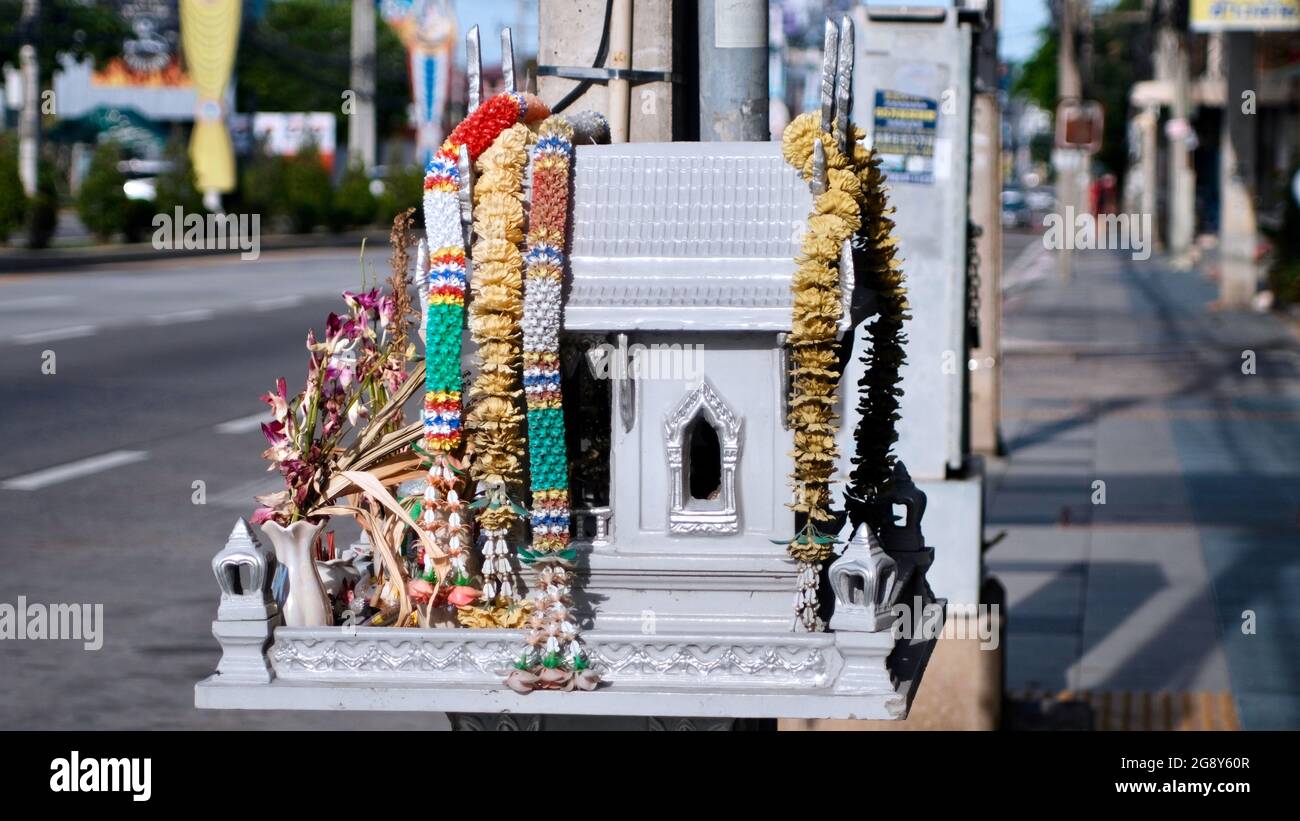 Bouddha hindi Shrine sur North Pattaya Road Pattaya Thaïlande Banque D'Images