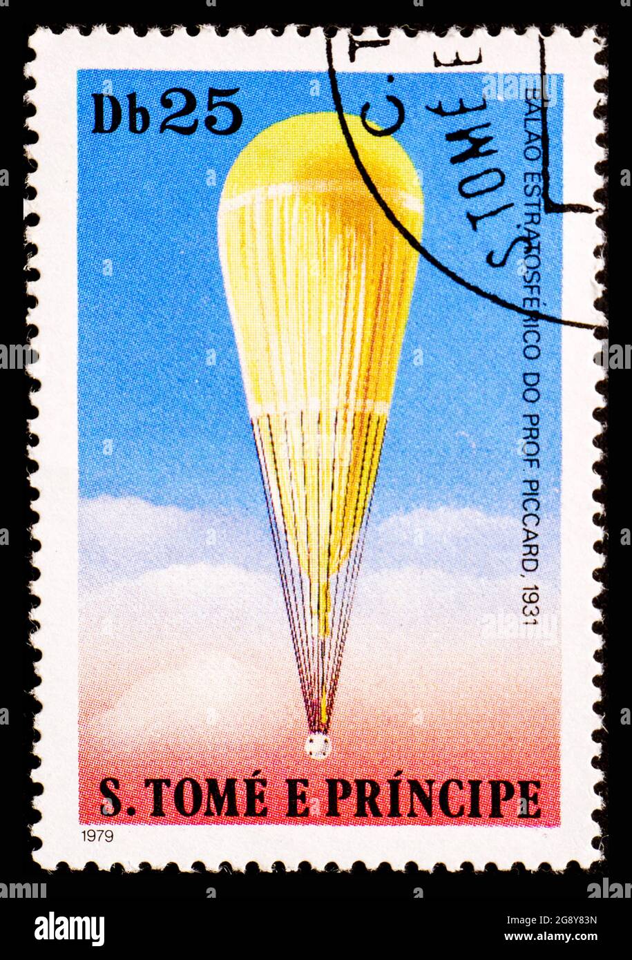 SAO TOMÉ-ET-PRINCIPE, AFRIQUE - VERS 1980: Timbre-poste de Sao Tomé-et-principe montrant le ballon stratosphérique Aerostat du professeur Picard 1931 Banque D'Images