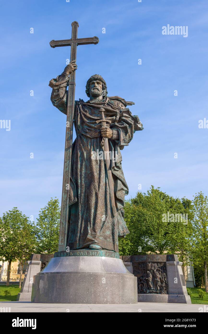 MOSCOU, RUSSIE - 01 SEPTEMBRE 2018 : monument au Prince Vladimir - le Baptiste de Russie sur la place Borovitskaya le jour de septembre Banque D'Images