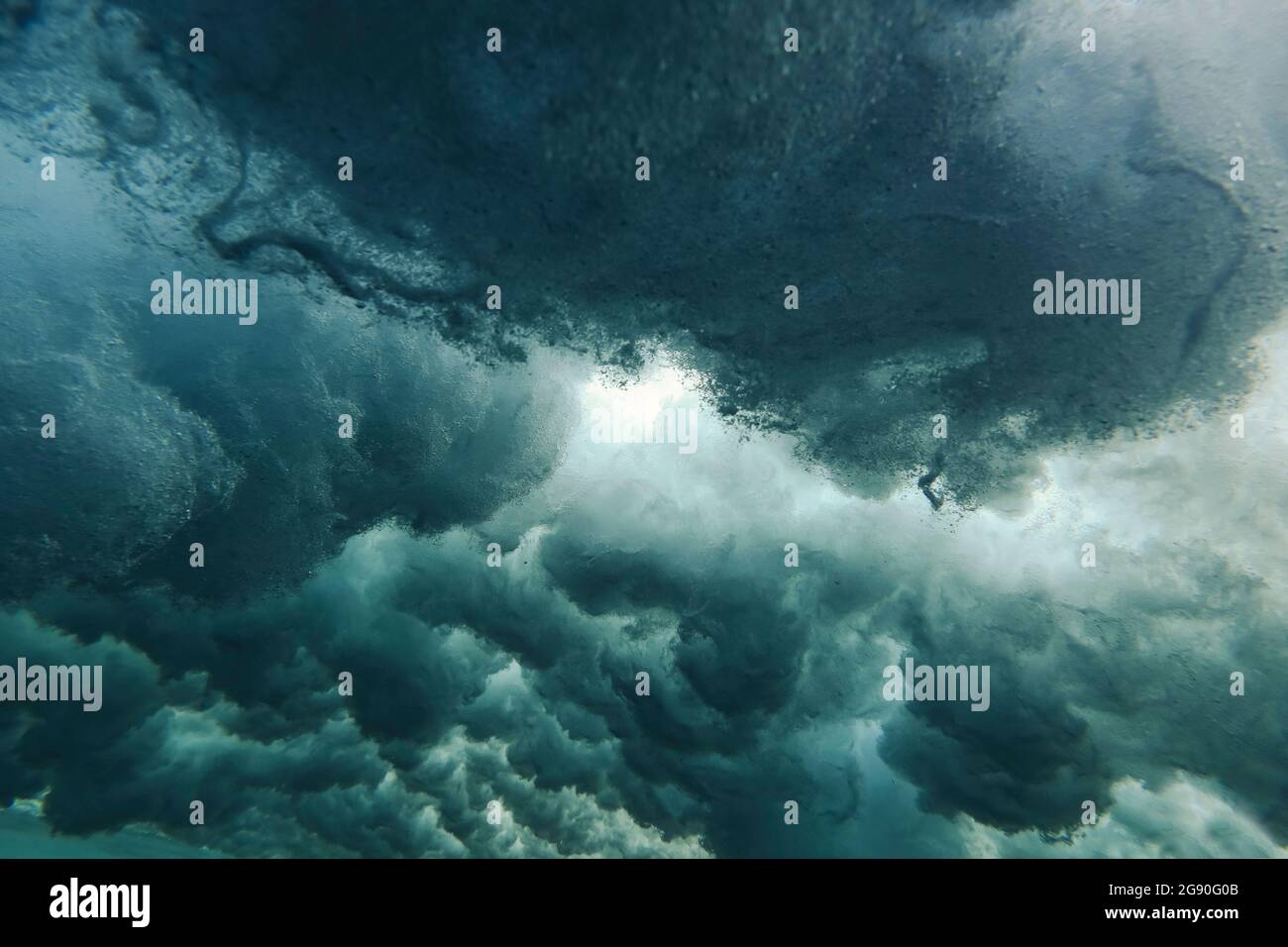 Vue sous-marine de l'océan vagues Banque D'Images