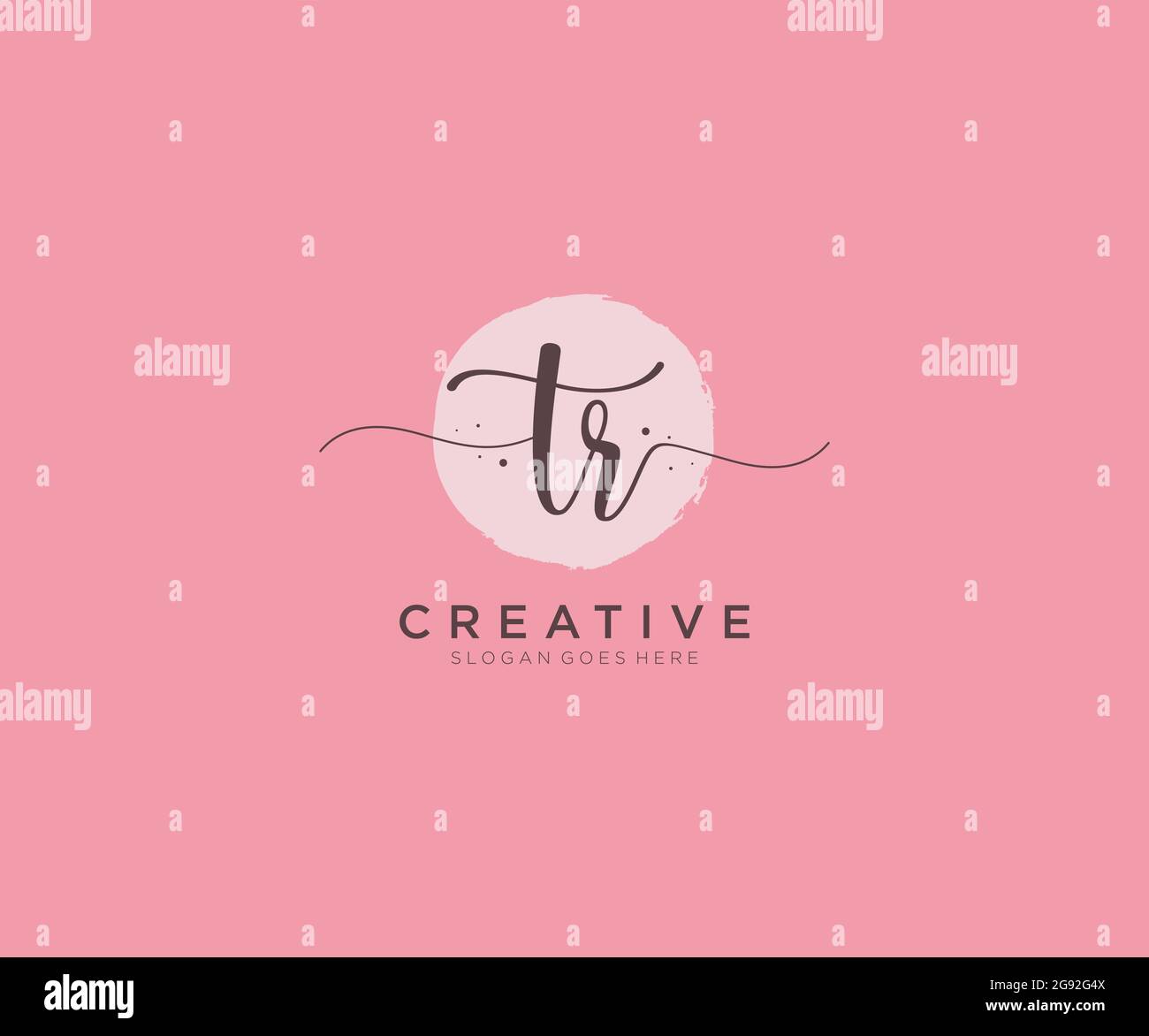 Tr logo féminin beauté monogramme et élégant logo design, écriture logo de la signature initiale, mariage, mode, floral et botanique avec la création Illustration de Vecteur