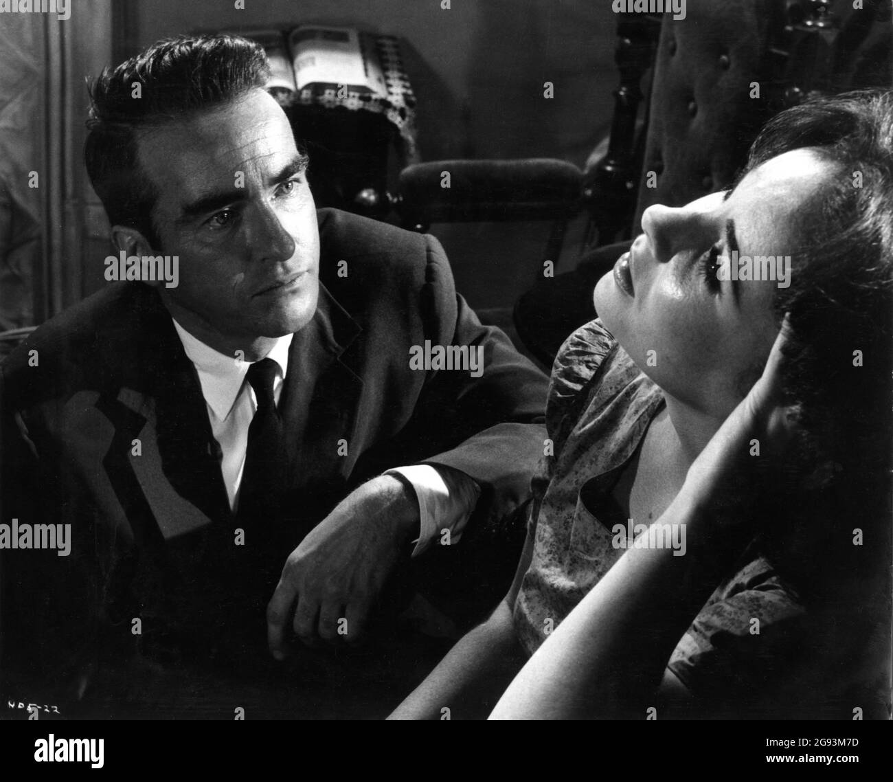 MONTGOMERY CLIFT et ELIZABETH TAYLOR tout À COUP L'ÉTÉ DERNIER 1959 réalisateur JOSEPH L. MANKIEWICZ jouer Tennessee Williams scénario Gore Vidal producteur Sam Spiegel Horizon Pictures / Columbia Pictures Banque D'Images