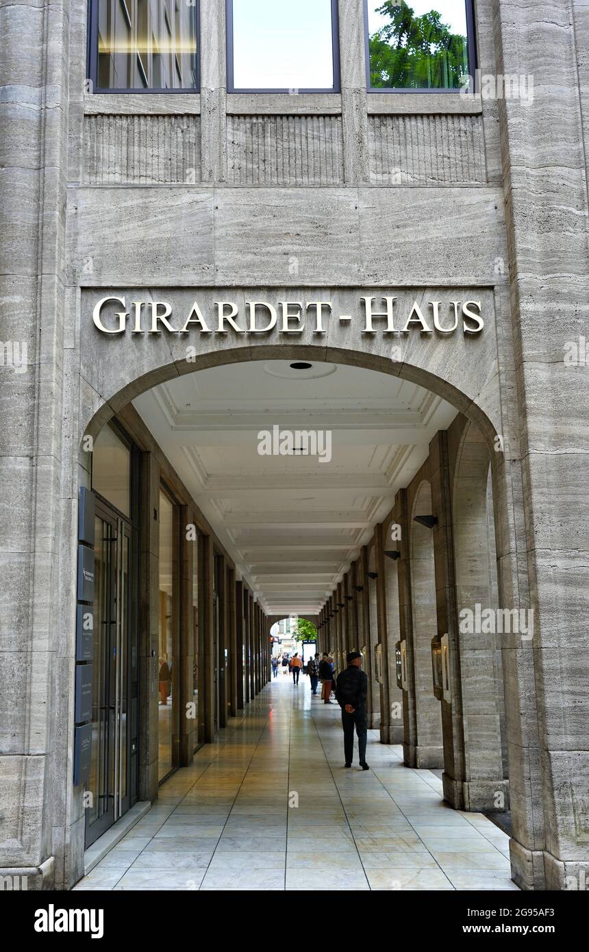 Giradet-Haus, construit entre 1905 et 1909, dans le centre-ville de Düsseldorf, en Allemagne. Le bâtiment est protégé contre les monuments. Banque D'Images