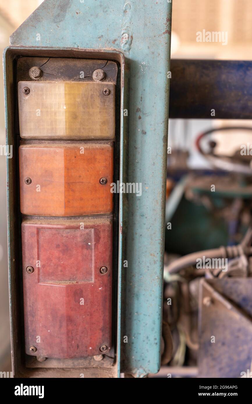 Vue verticale d'un tracteur vieillissant Banque D'Images