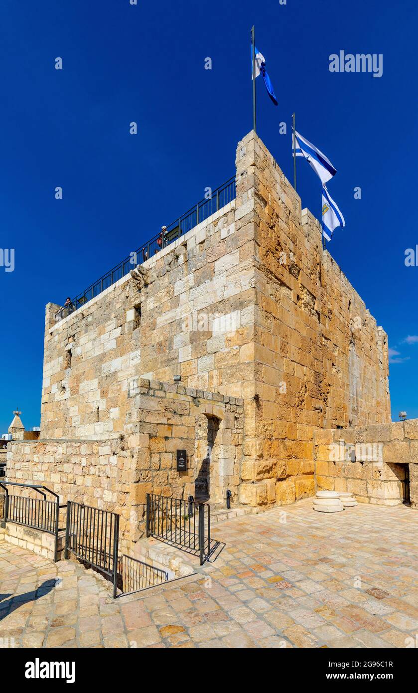 Jérusalem, Israël - 12 octobre 2017 : Tour Phasael, connue sous le nom de Tour Hippicus dans le cadre du complexe de la citadelle de la Tour David dans la vieille ville de Jérusalem Banque D'Images