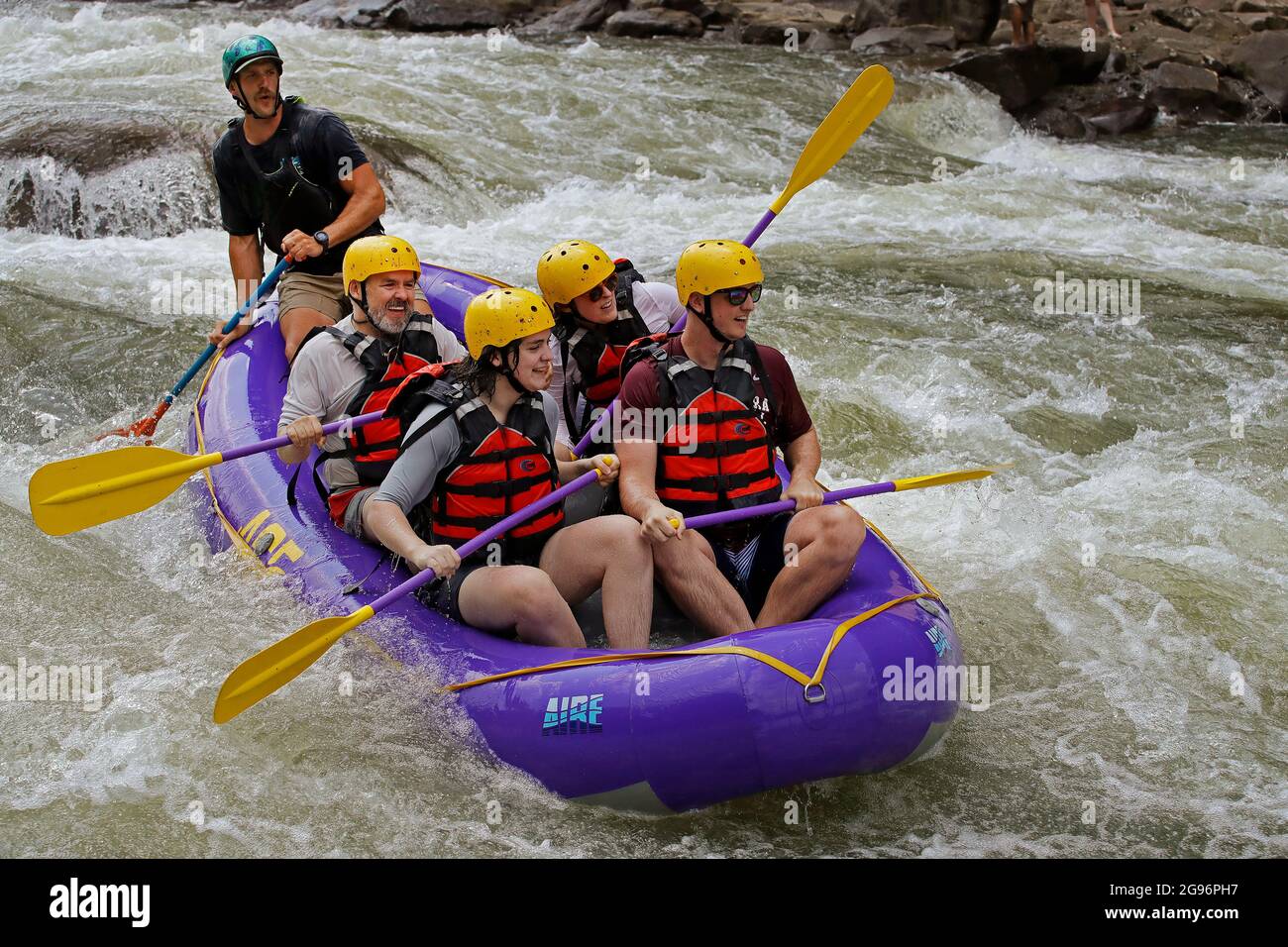 Rafting sur la rivière Ocoee dans la forêt nationale Cherokee Ducktown, Tennessee Banque D'Images