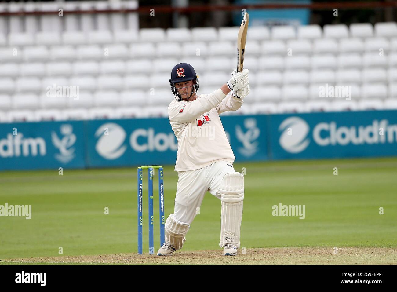 Tom Westley Atteint 4 Courses Pour Essex Pendant La Ccc Essex Contre Derbyshire Ccc Lv Insurance County Championship Group 1 Cricket Au Terrain Du Comte De Cloudfm Photo Stock Alamy Tom Westley Atteint 4 Courses Pour Essex Pendant La Ccc Essex Contre Derbyshire Ccc Lv Insurance County Championship Group 1 Cricket Au Terrain Du Comte De Cloudfm Photo Stock Alamy